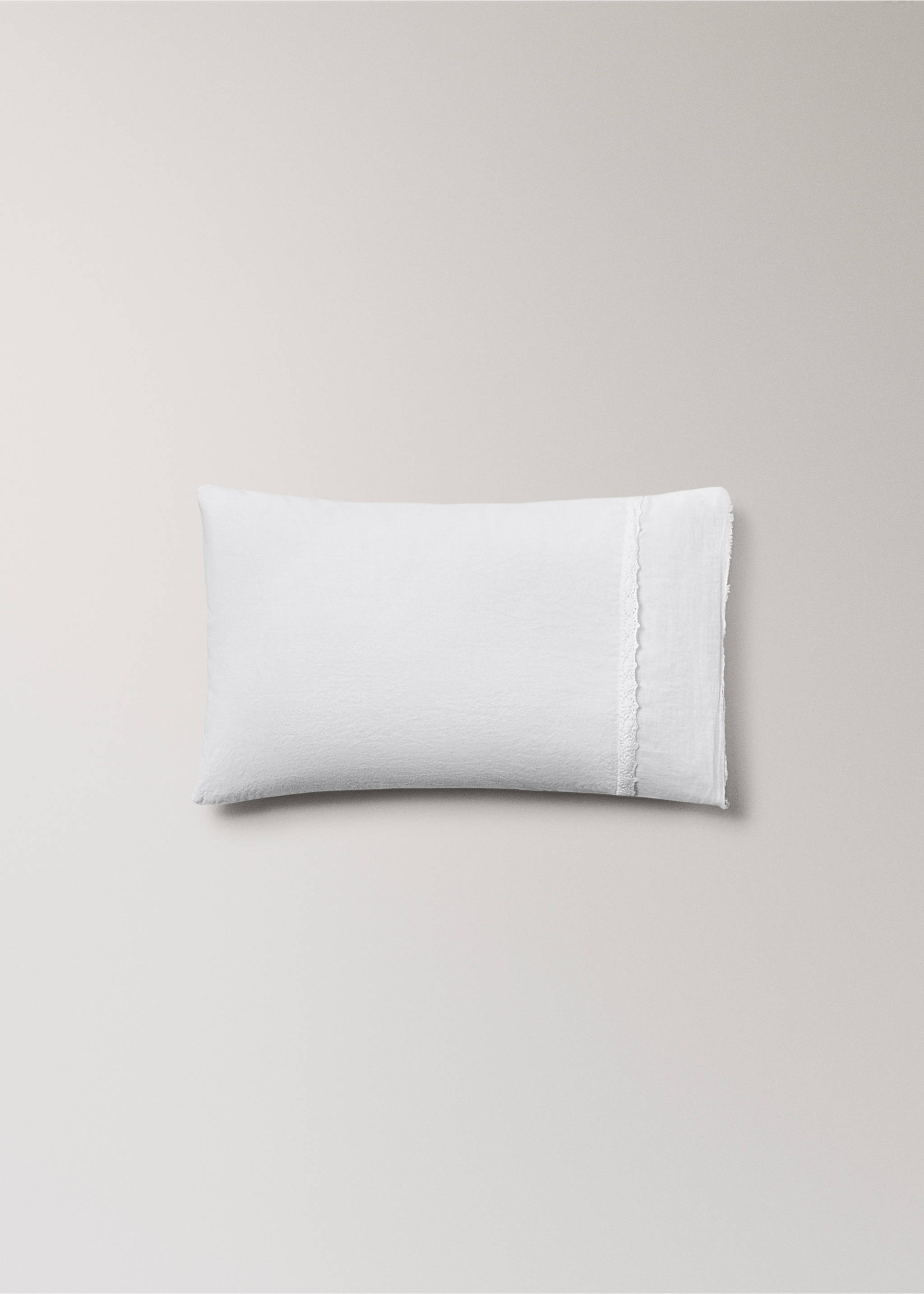 Set of washed cotton top sheet and pillowcase with lace ruffle for mini cot - Details of the article 2, White. Ref: 17072036-00.