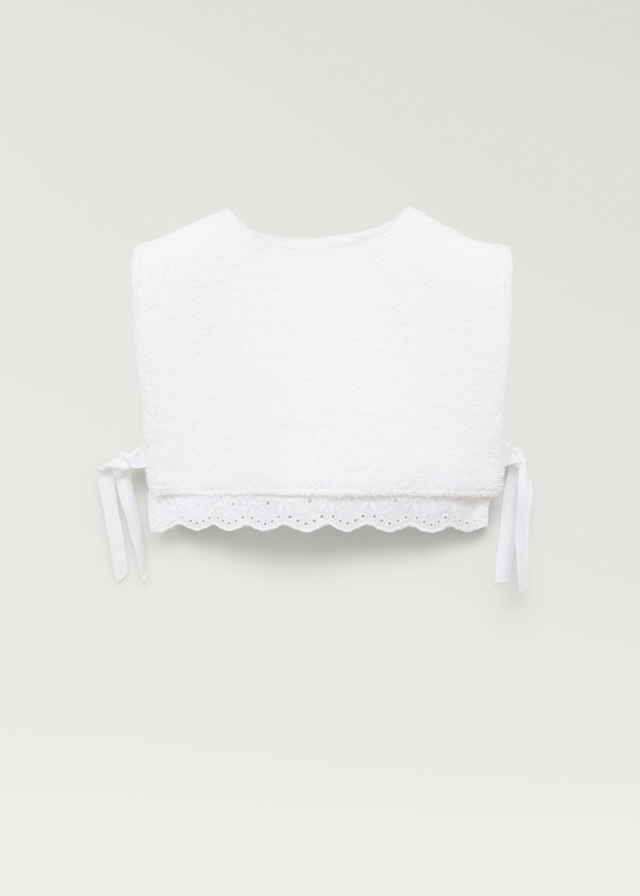 Bavoir bouclette avec bordure en dentelle - Article sans modèle