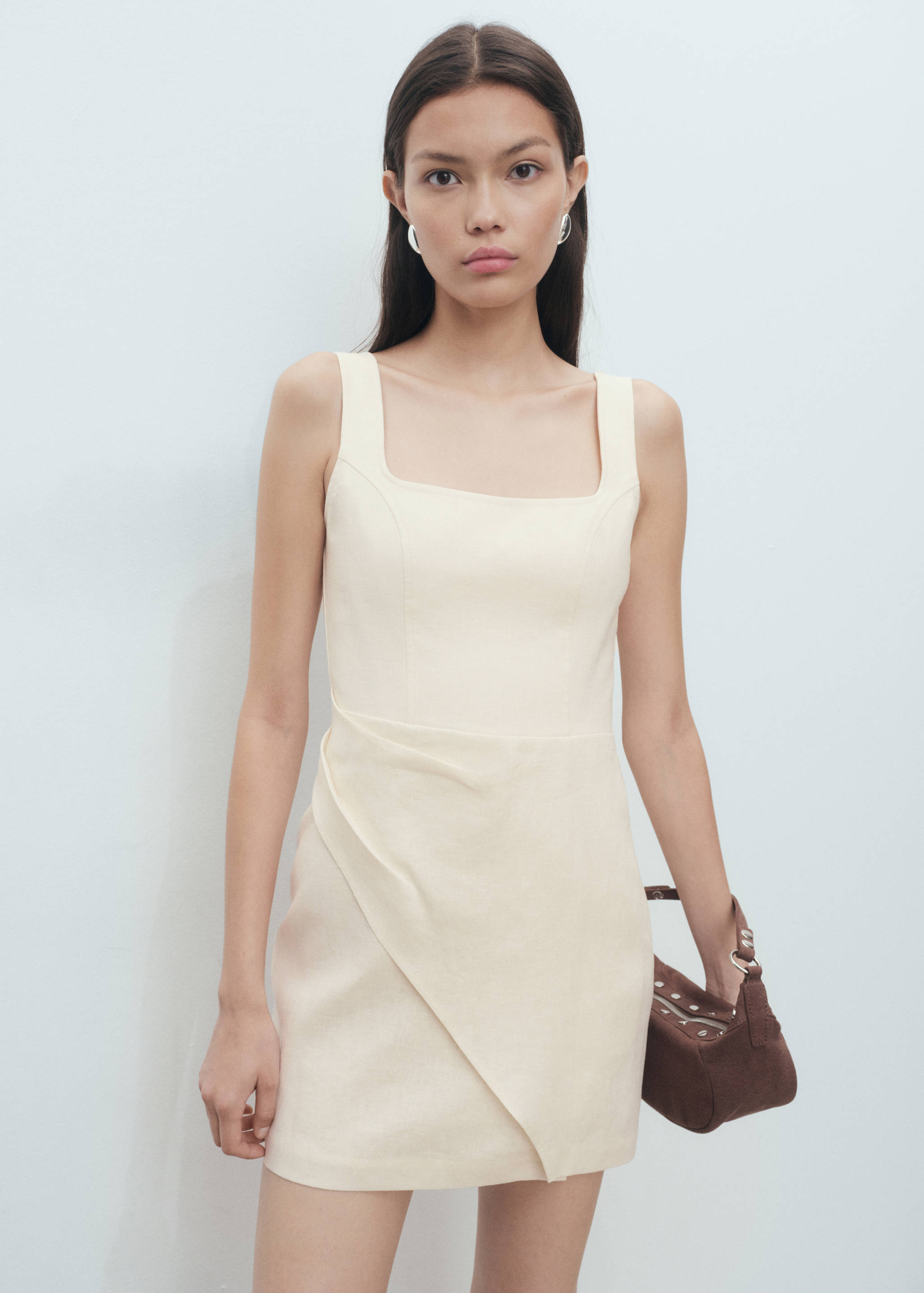 Vestido cruzado lino - Plano medio