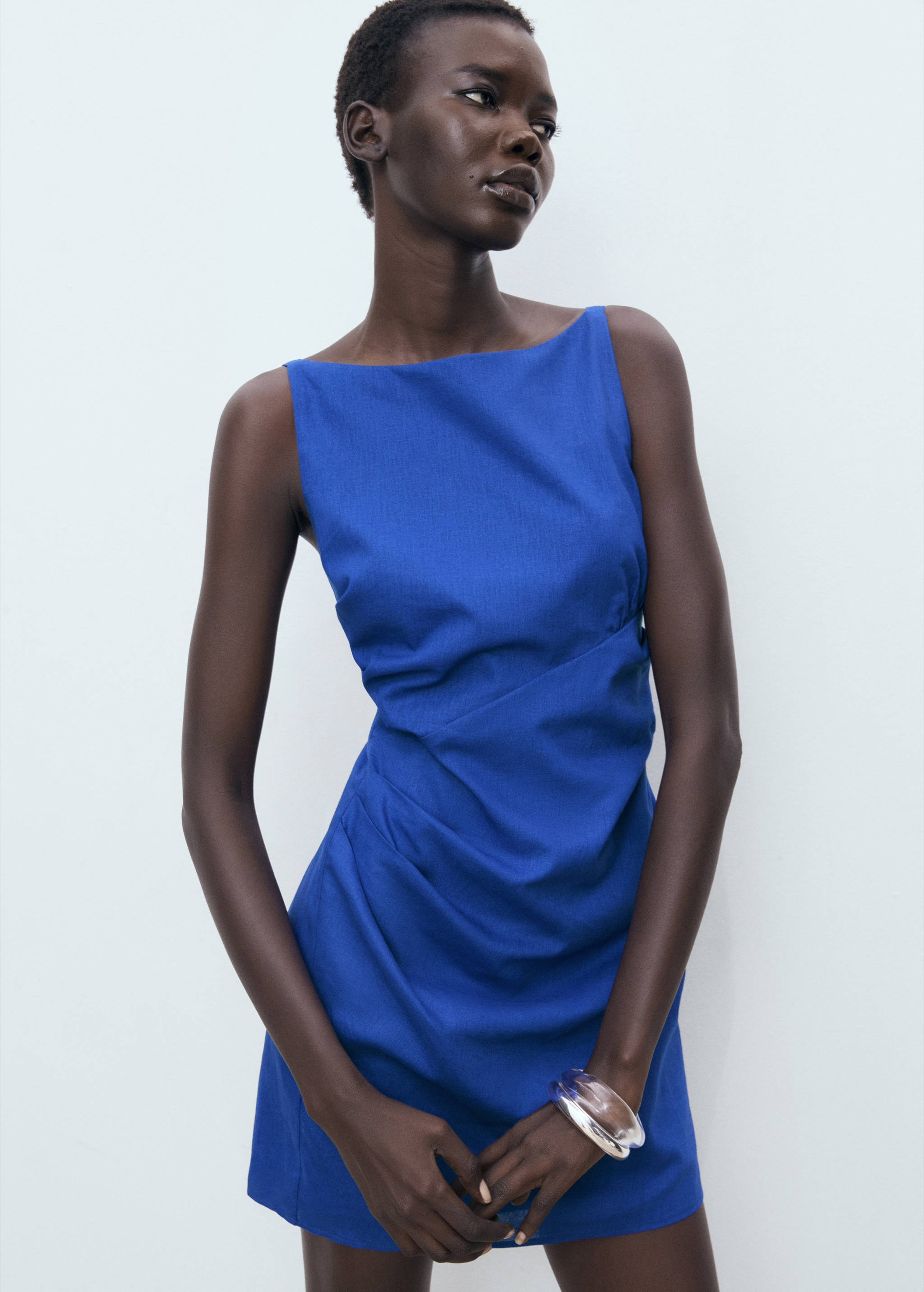 Φόρεμα λινό ντραπέ - Μεσαίο πλάνο