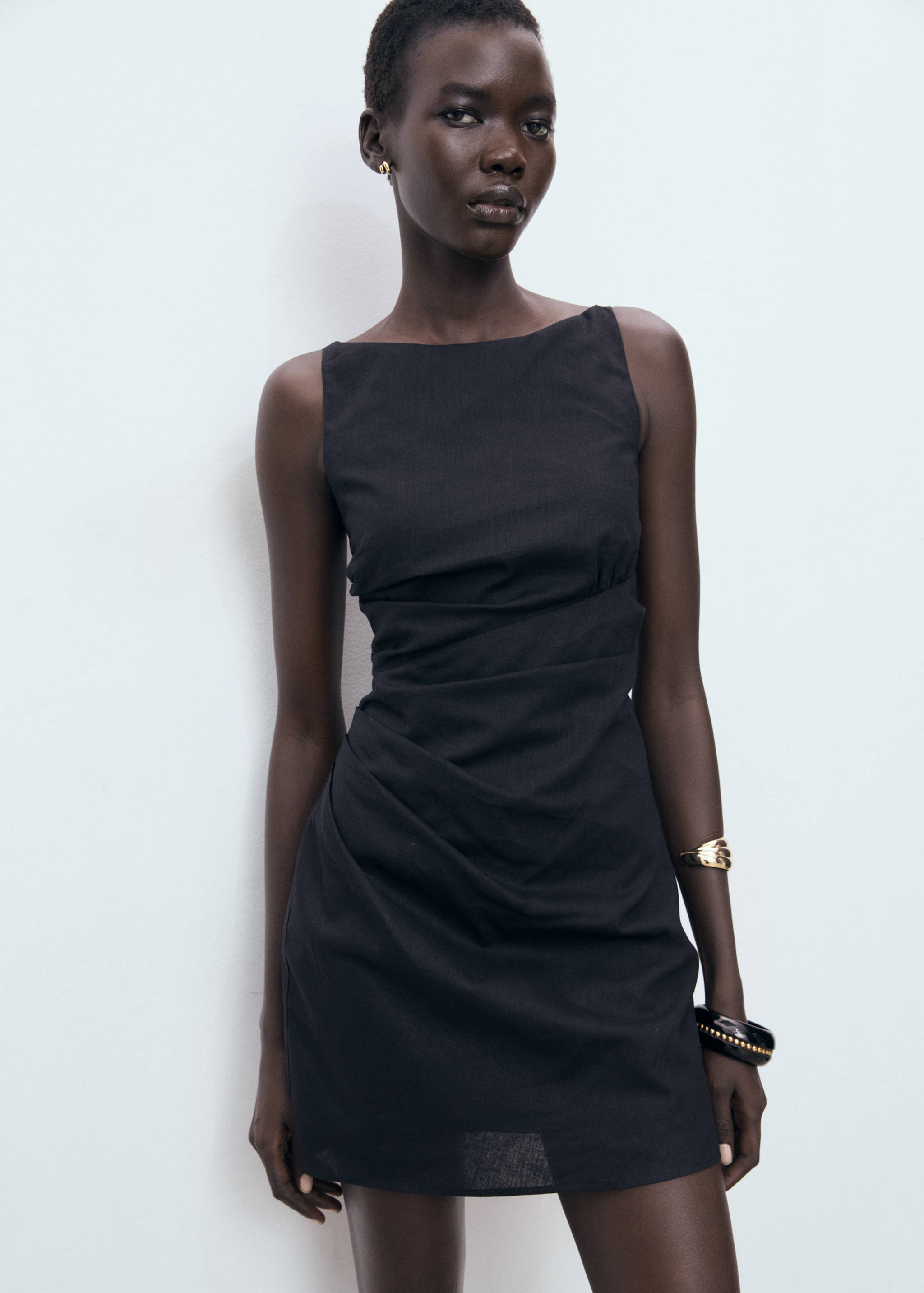 Φόρεμα λινό ντραπέ - Μεσαίο πλάνο