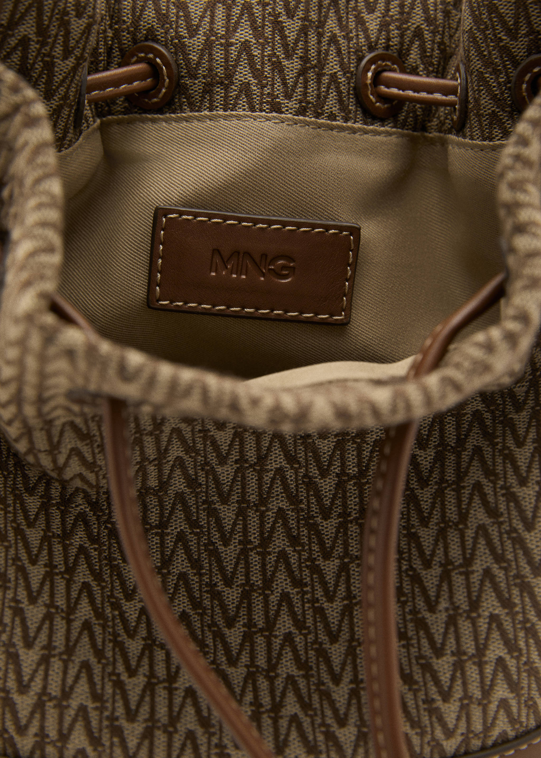 Jacquard bucket bag with logo - Details of the article 4