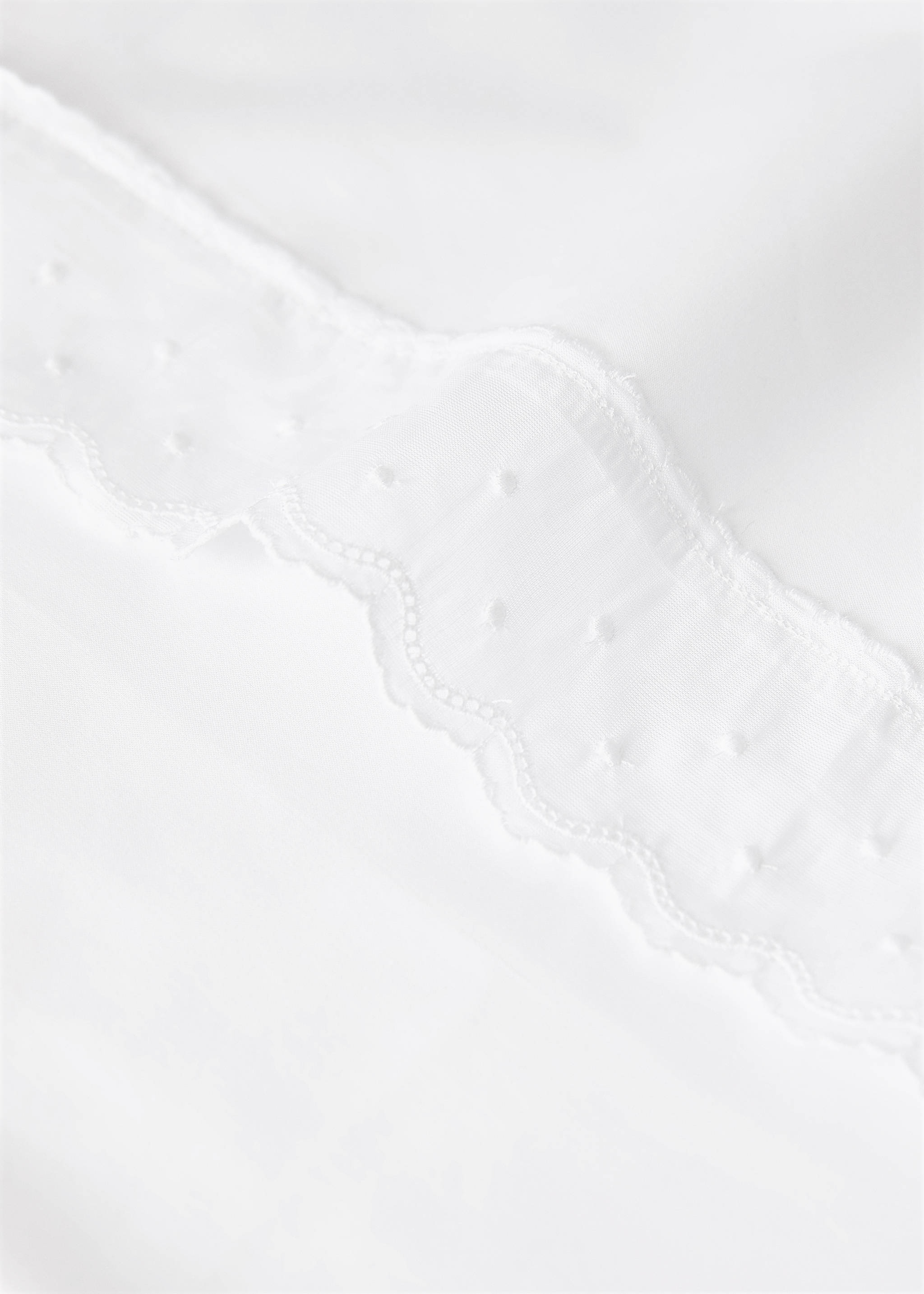 Embroidered frilly pillow and top sheet for mini-cot - Details of the article 3