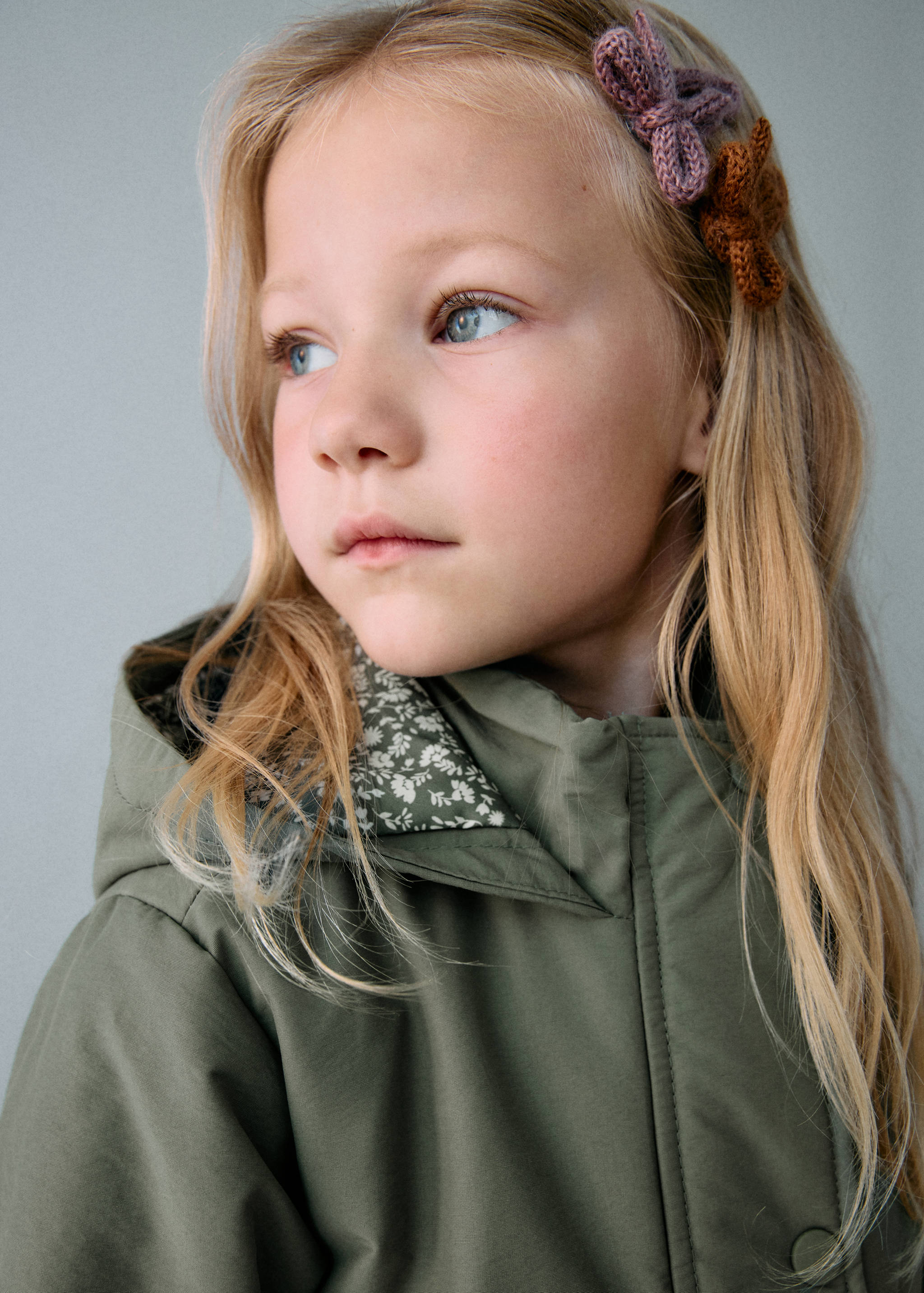 Gabardina capuz - Pormenor do artigo 1