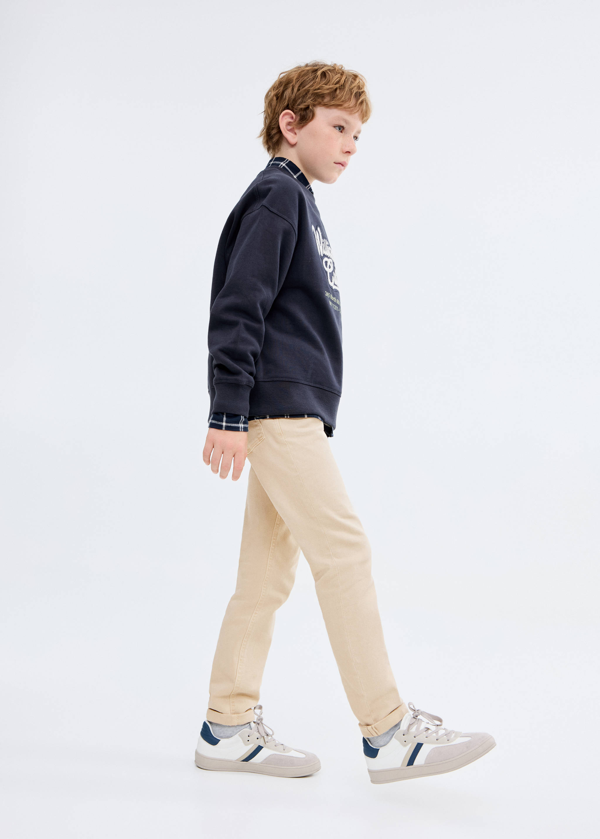 Pantalón recto - Plano medio