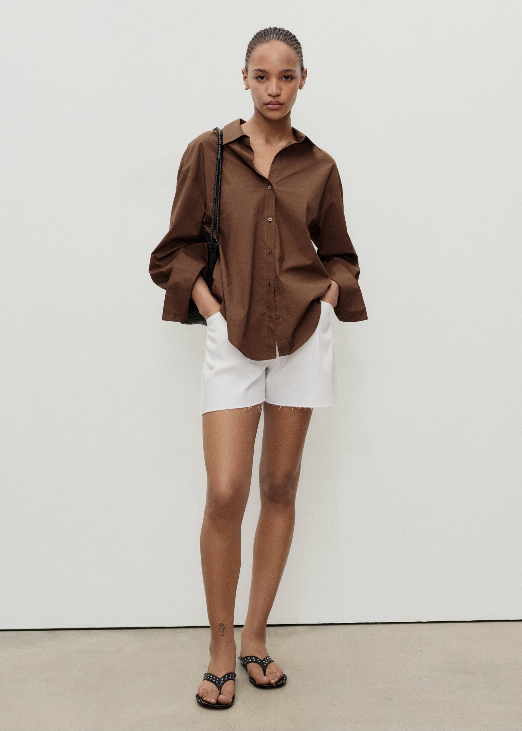 磨损边缘和褶皱牛仔布短裤 - null, 白色. Ref: 17072899-00.