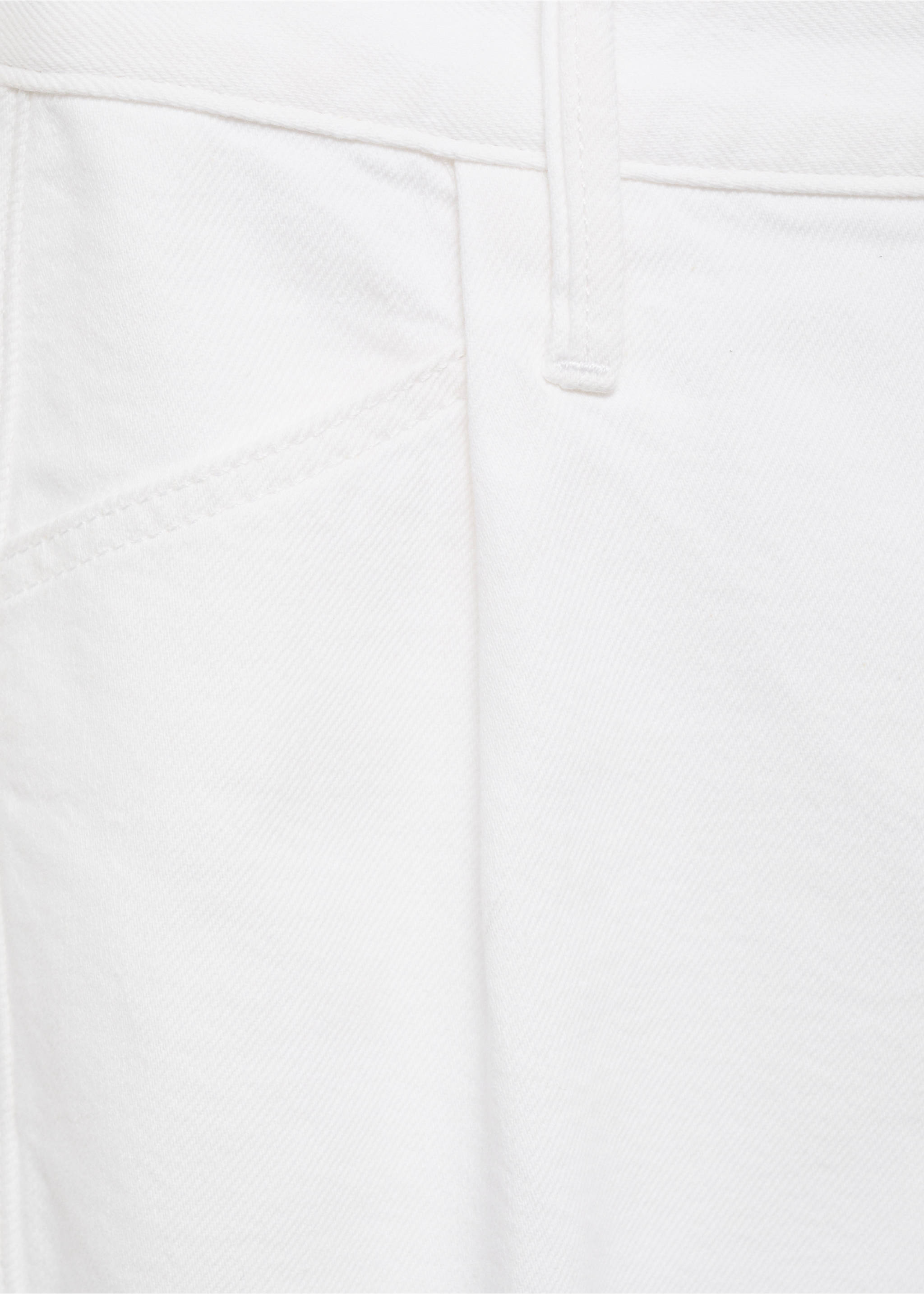 磨损边缘和褶皱牛仔布短裤 - null, 白色. Ref: 17072899-00.