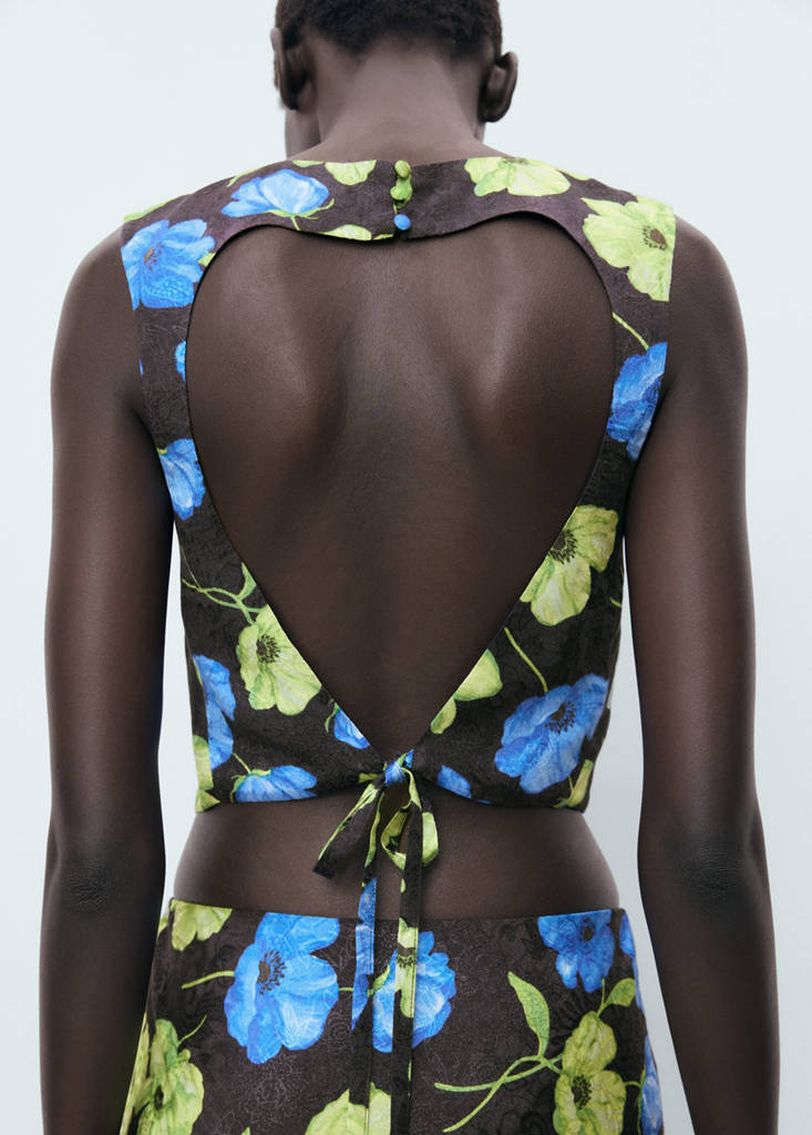Floral-print open-back cropped blouse — Black