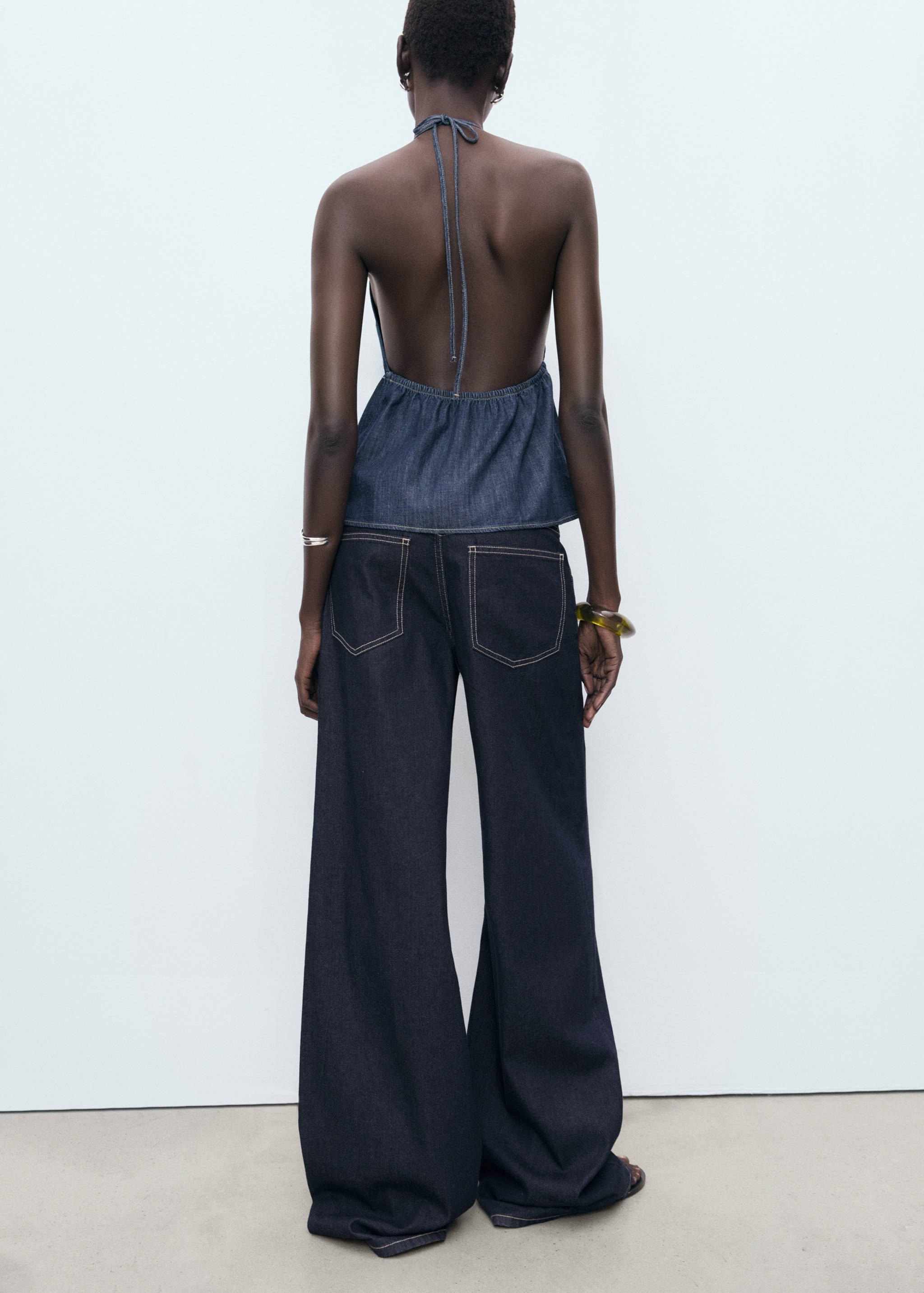 Low-rise wideleg jeans - Reverse of the article