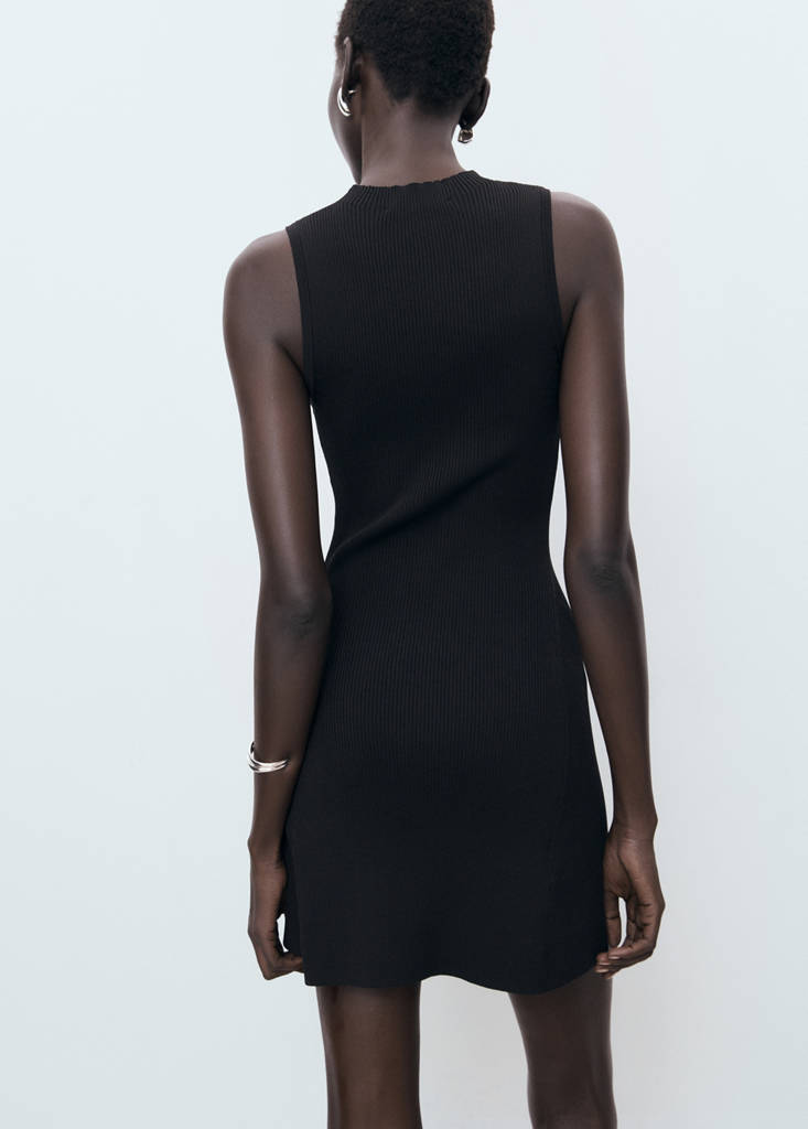Fitted sweater dress — Black