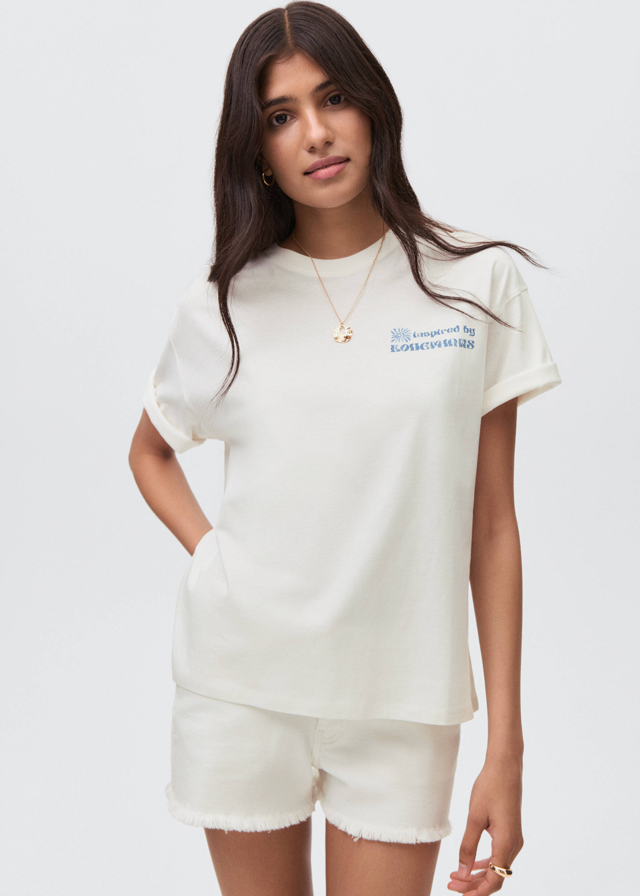 Хлопковая футболка с принтом - Средний план