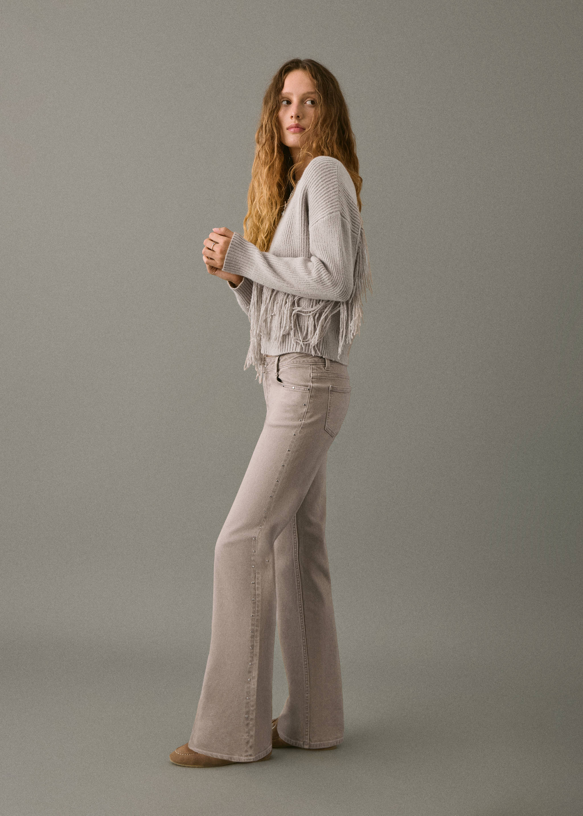 Jeans low waist tachuelas - Plano medio