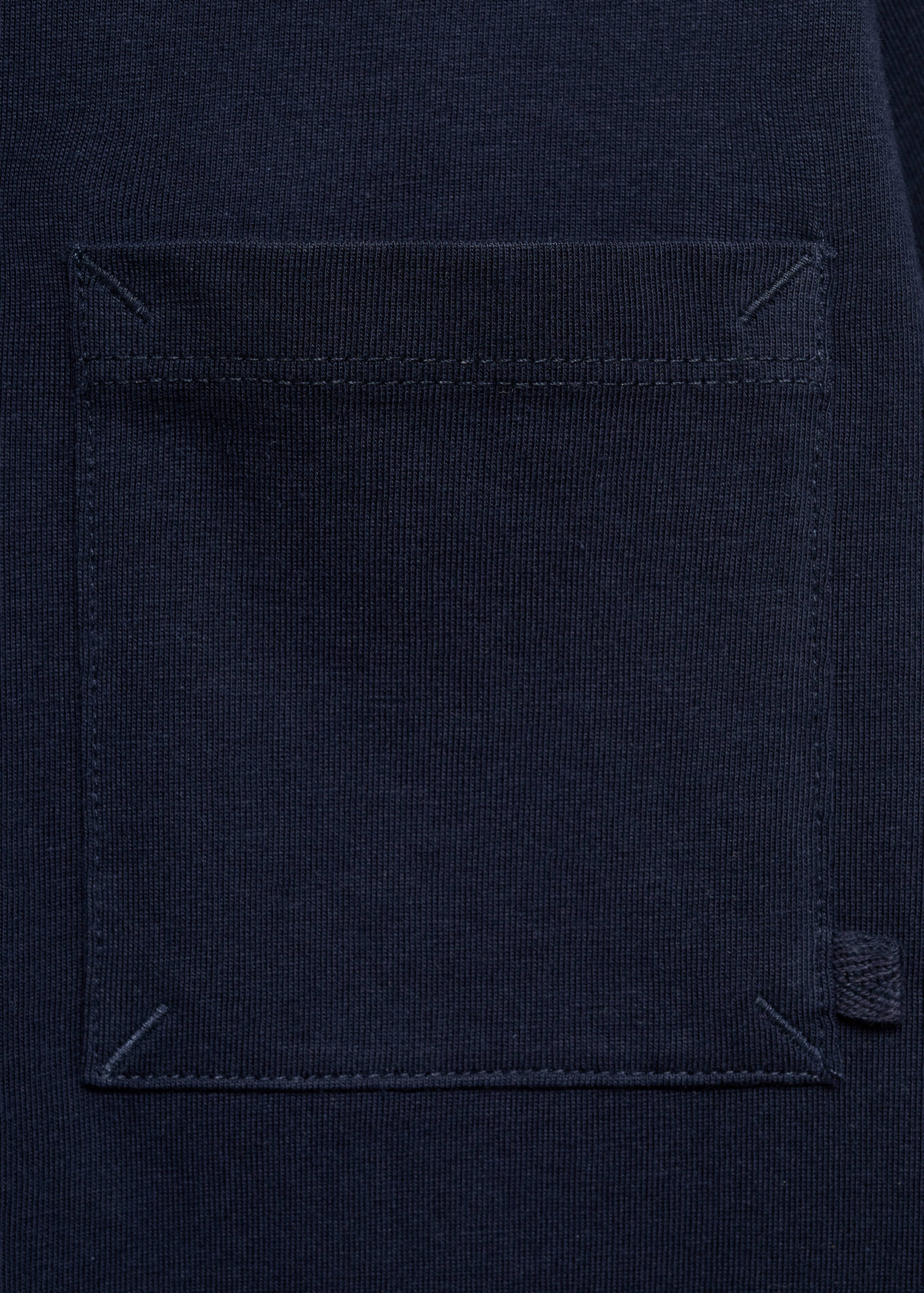Long-sleeved t-shirt with pocket - Details of the article 0
