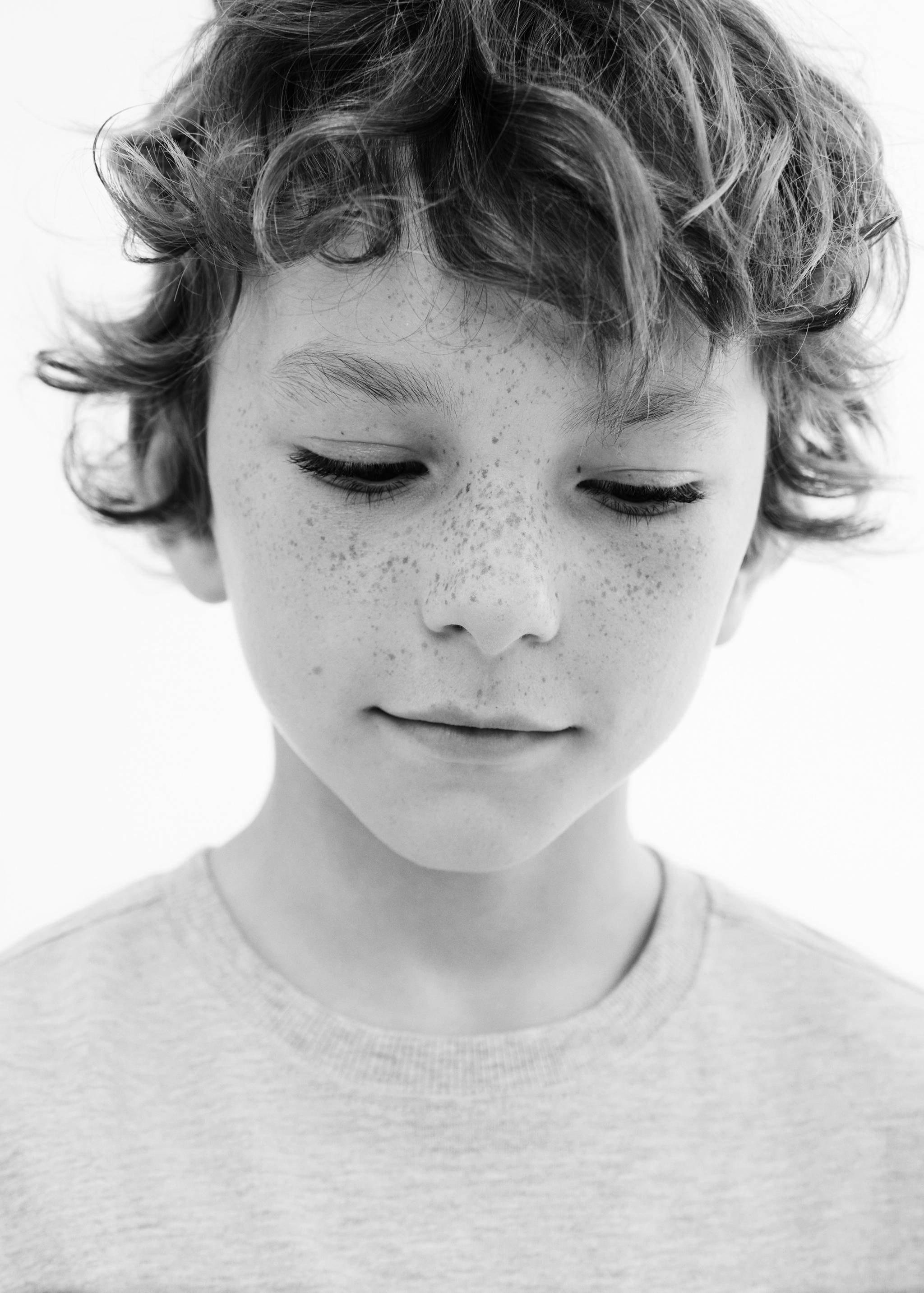 Long-sleeved t-shirt with pocket - Details of the article 4