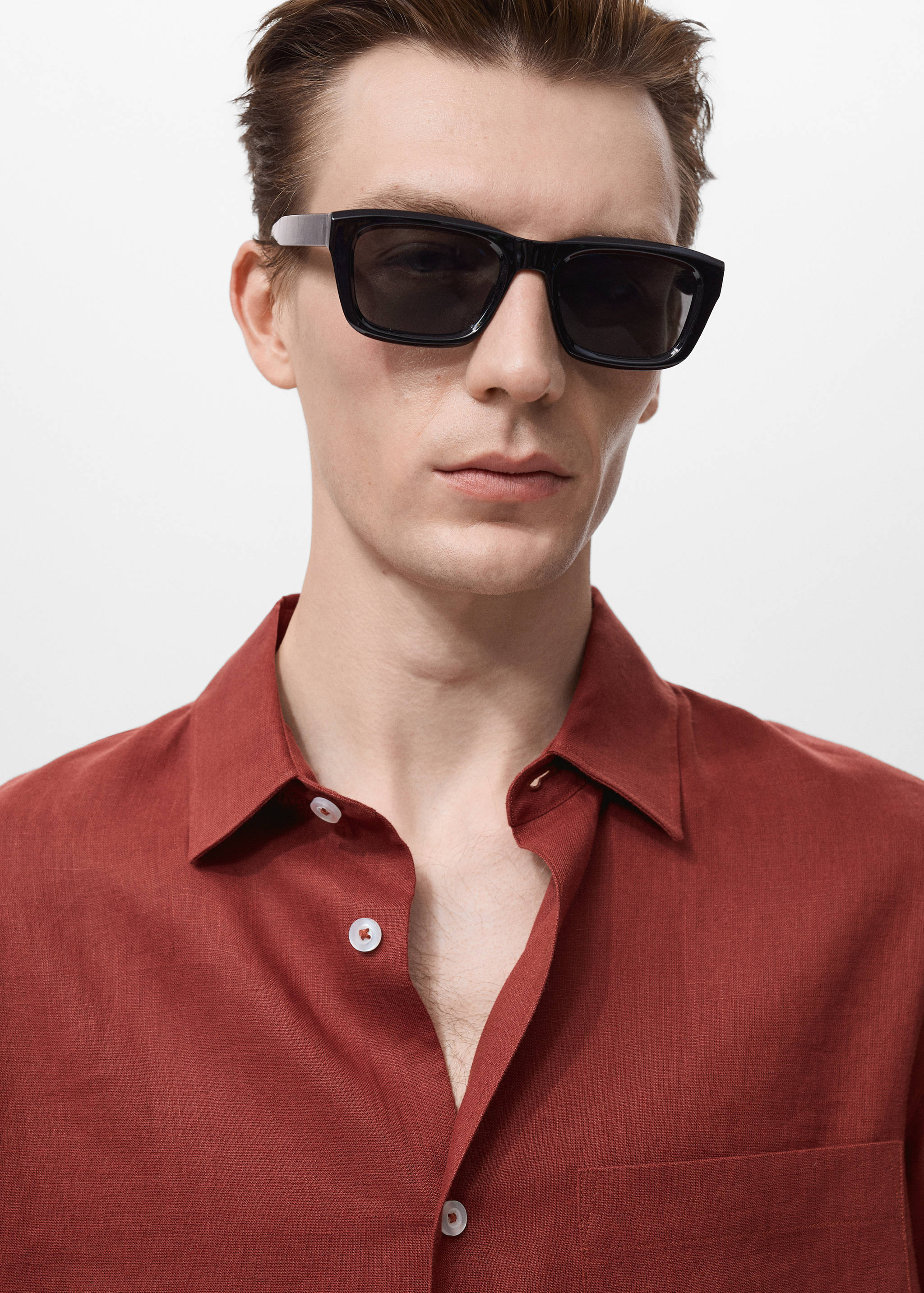 100% linen shirt with pocket - Details of the article 1