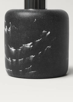 Marble-effect dispenser — Black 3