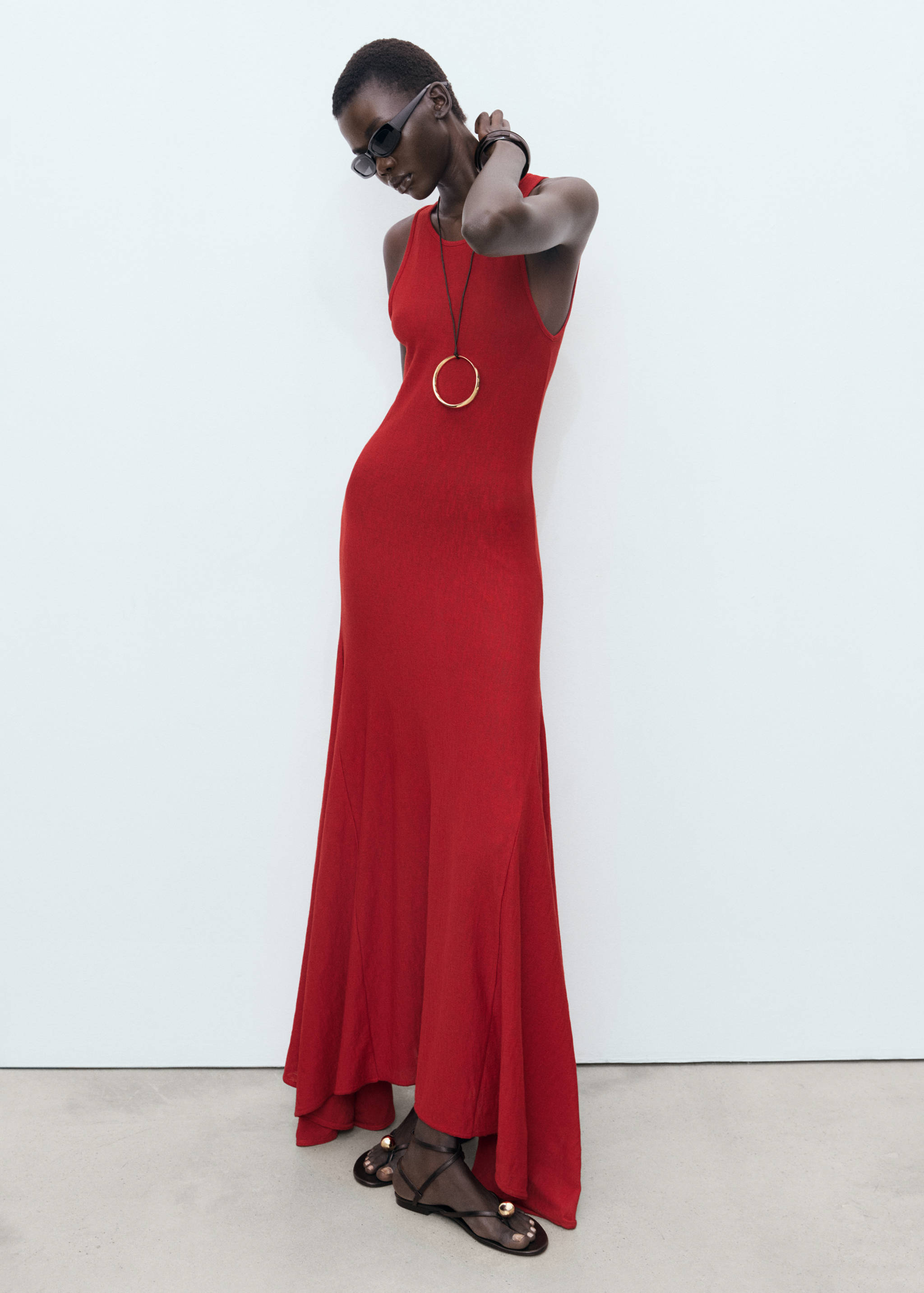 Robe en maille bas asymétrique - Plan général