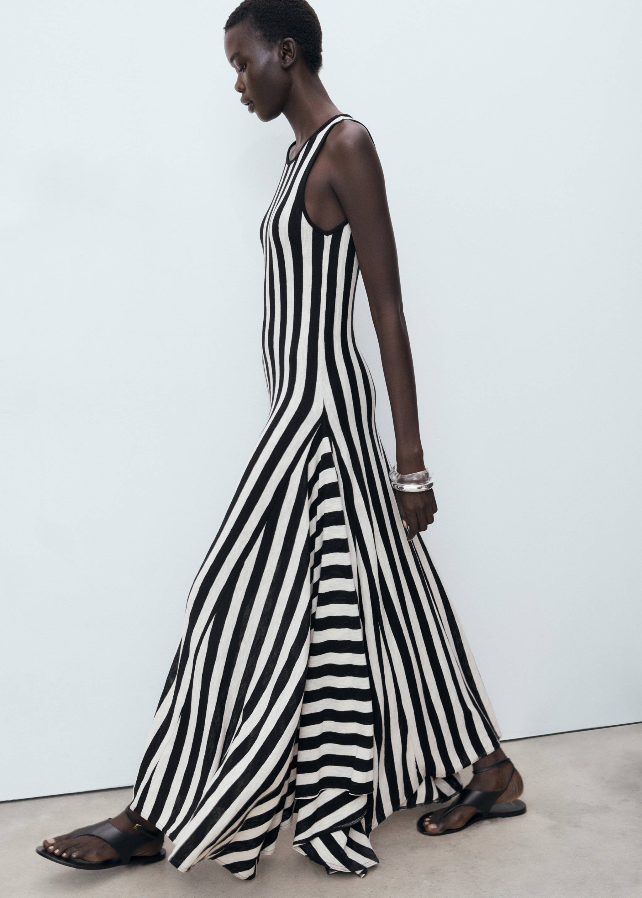 Robe en maille bas asymétrique - Détail de l'article 2