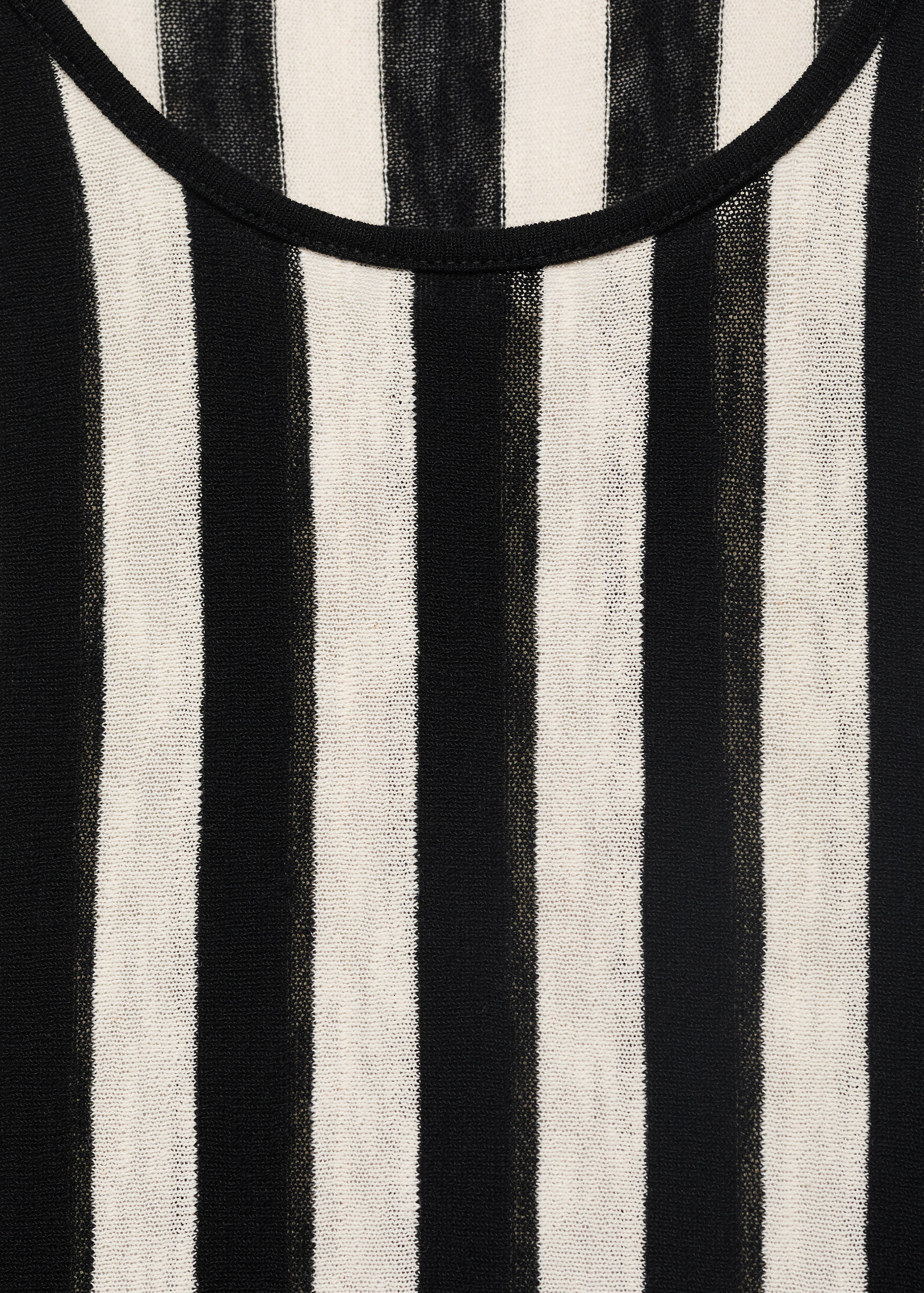 Robe en maille bas asymétrique - Détail de l'article 8