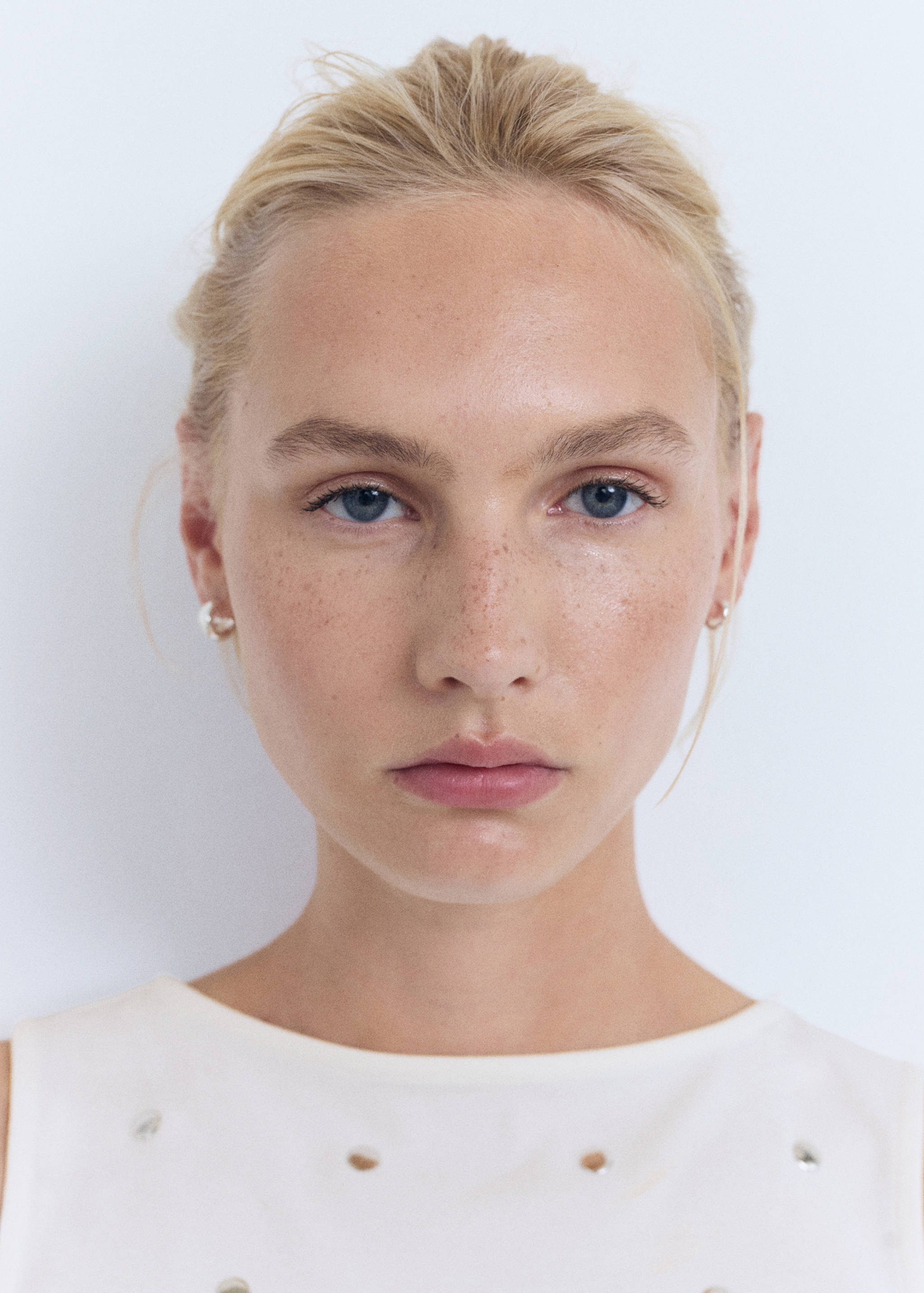 Cotton studded top - Details of the article 1