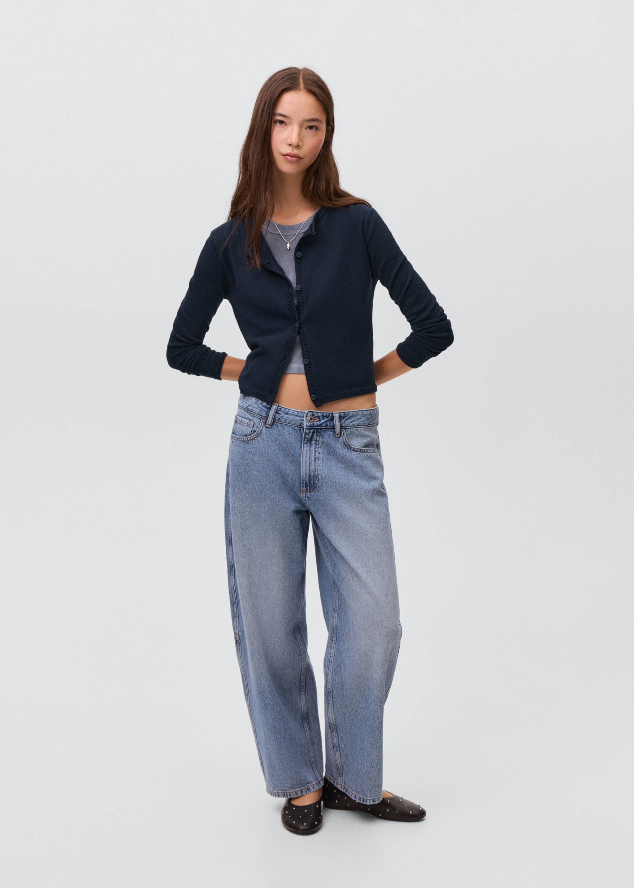 Knitted button cardigan - General plane