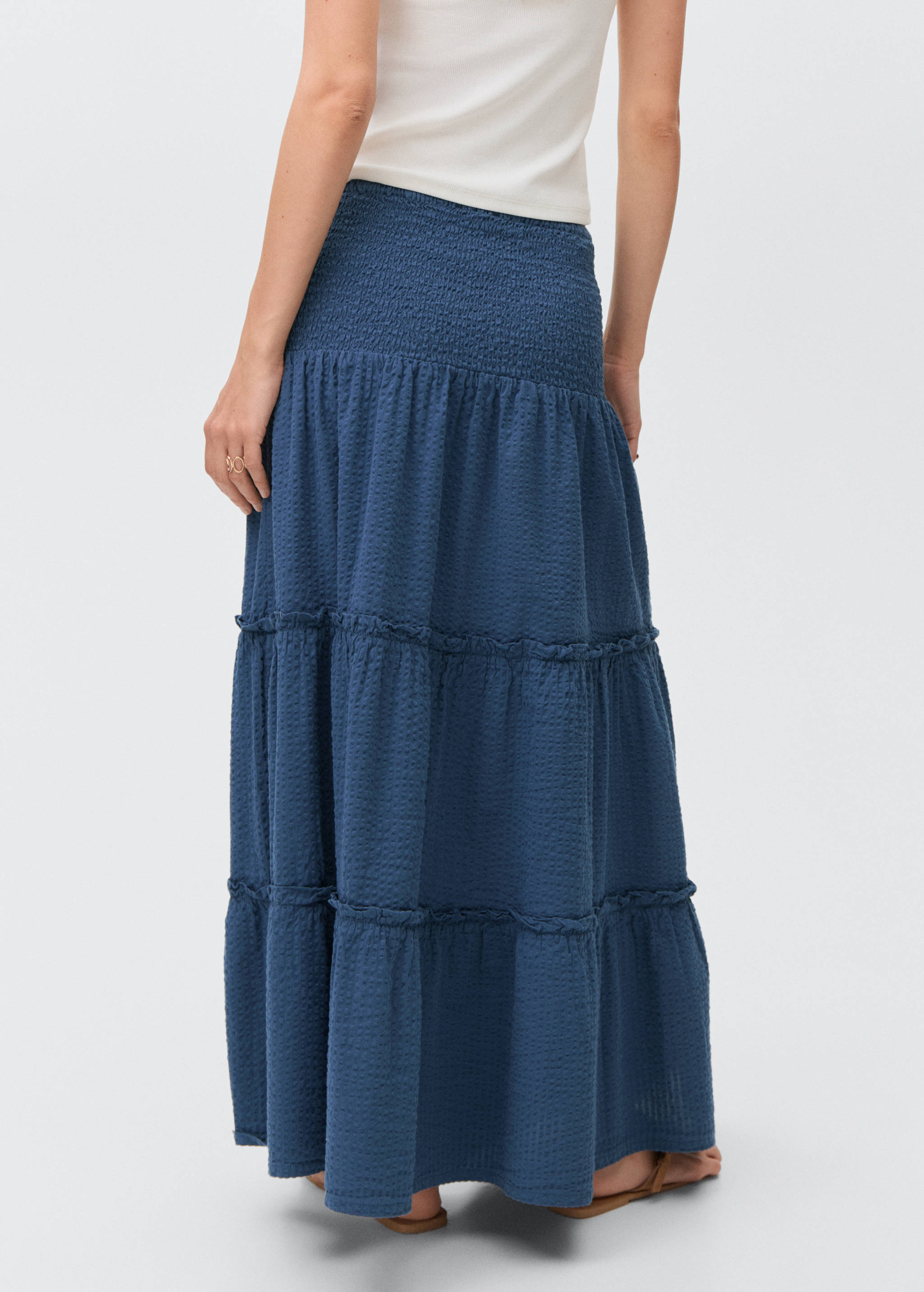 Fodros, hosszú szoknya - A cikk hátulja