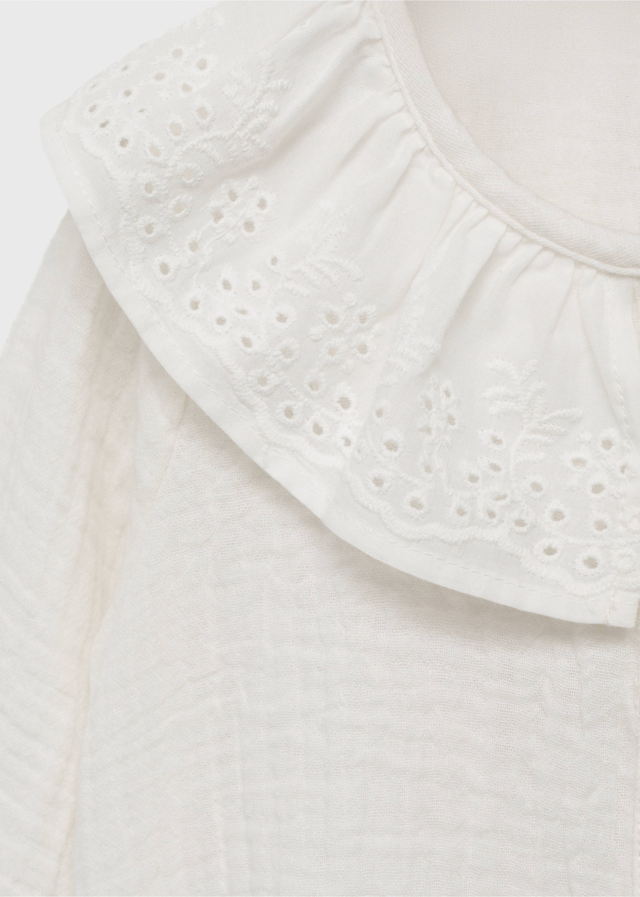 Bambula embroidered blouse - Details of the article 0, White. Ref: 17073277-00.