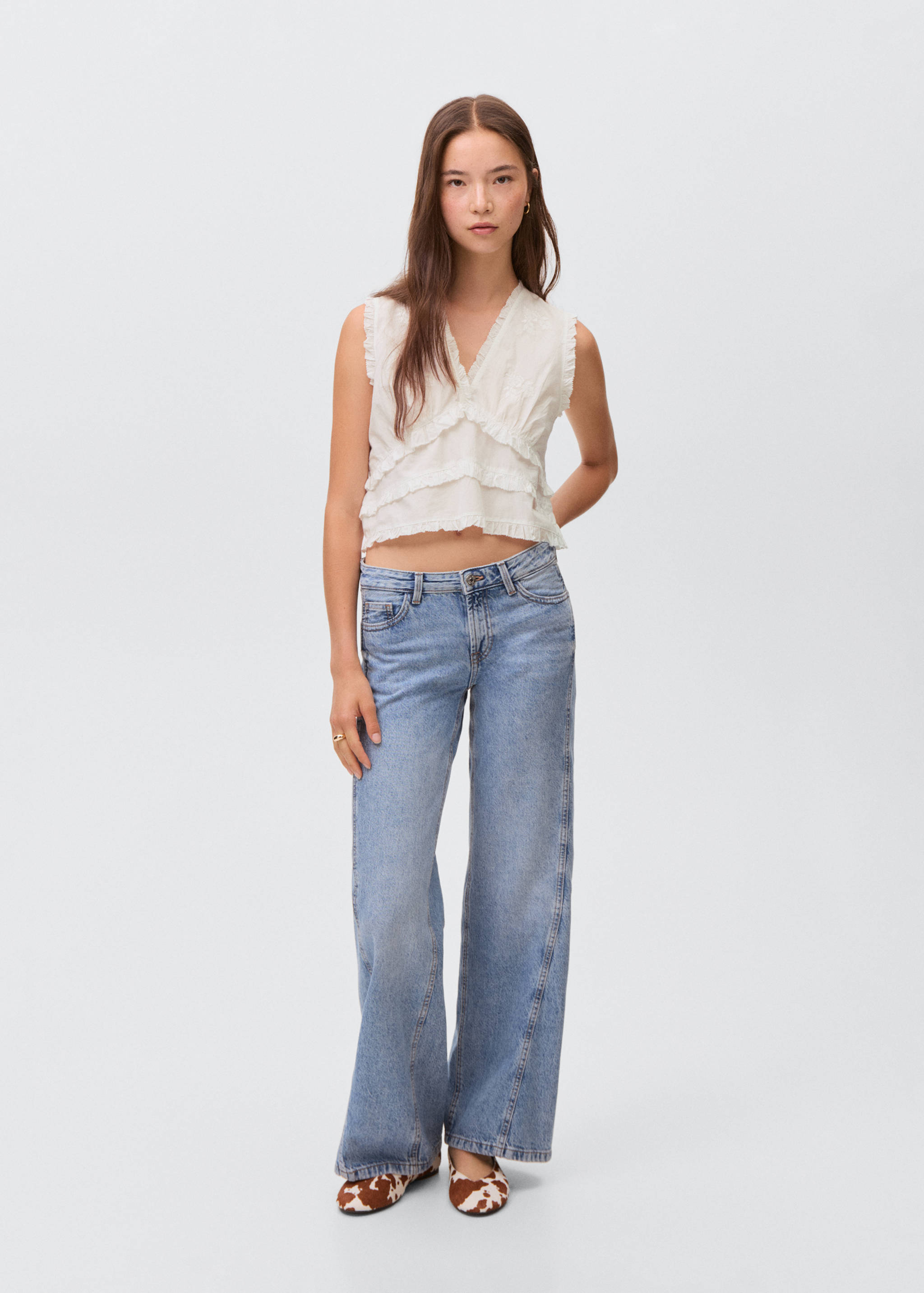 Ruffled embroidered blouse - General plane