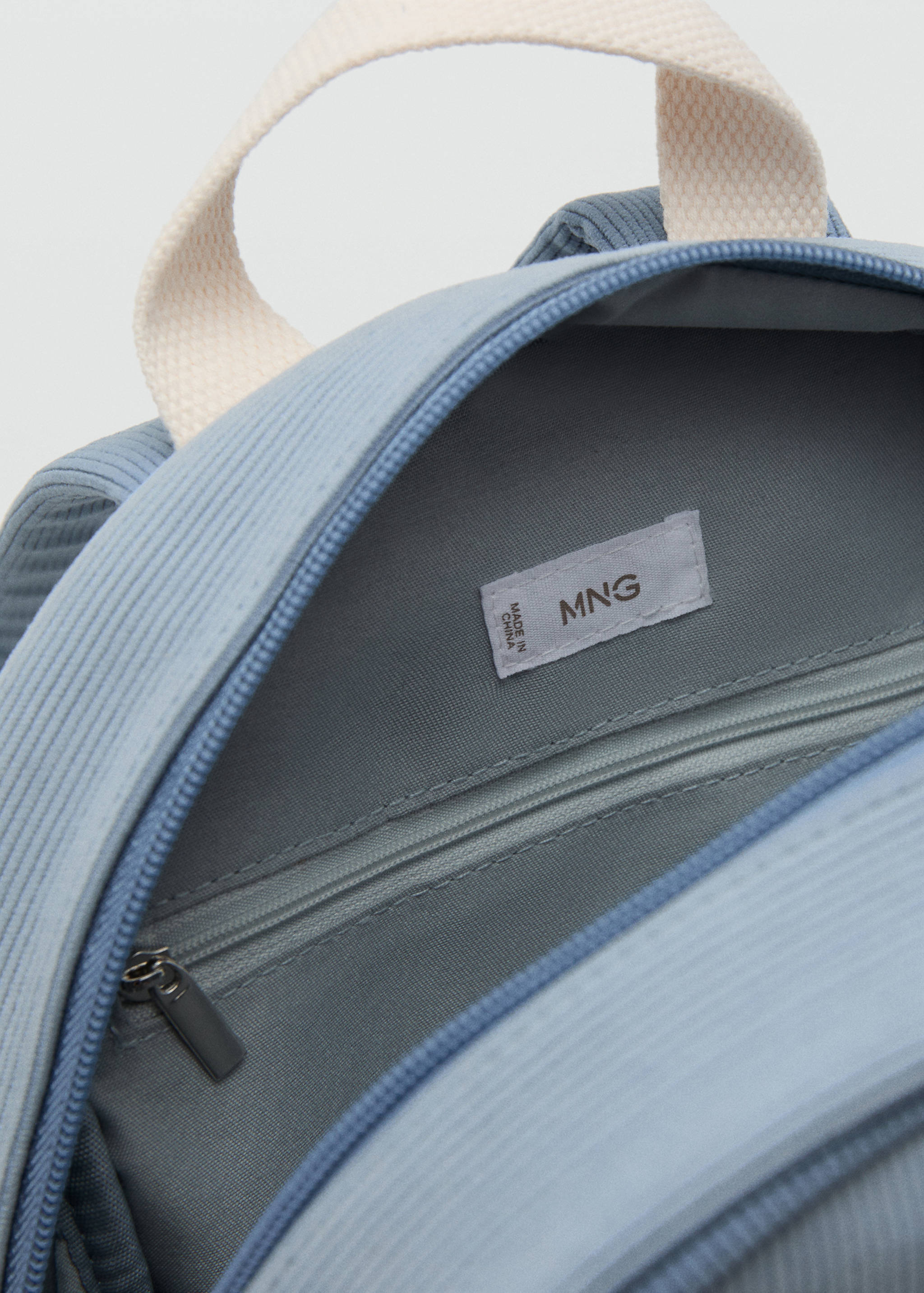 Dinosaur backpack - Details of the article 3