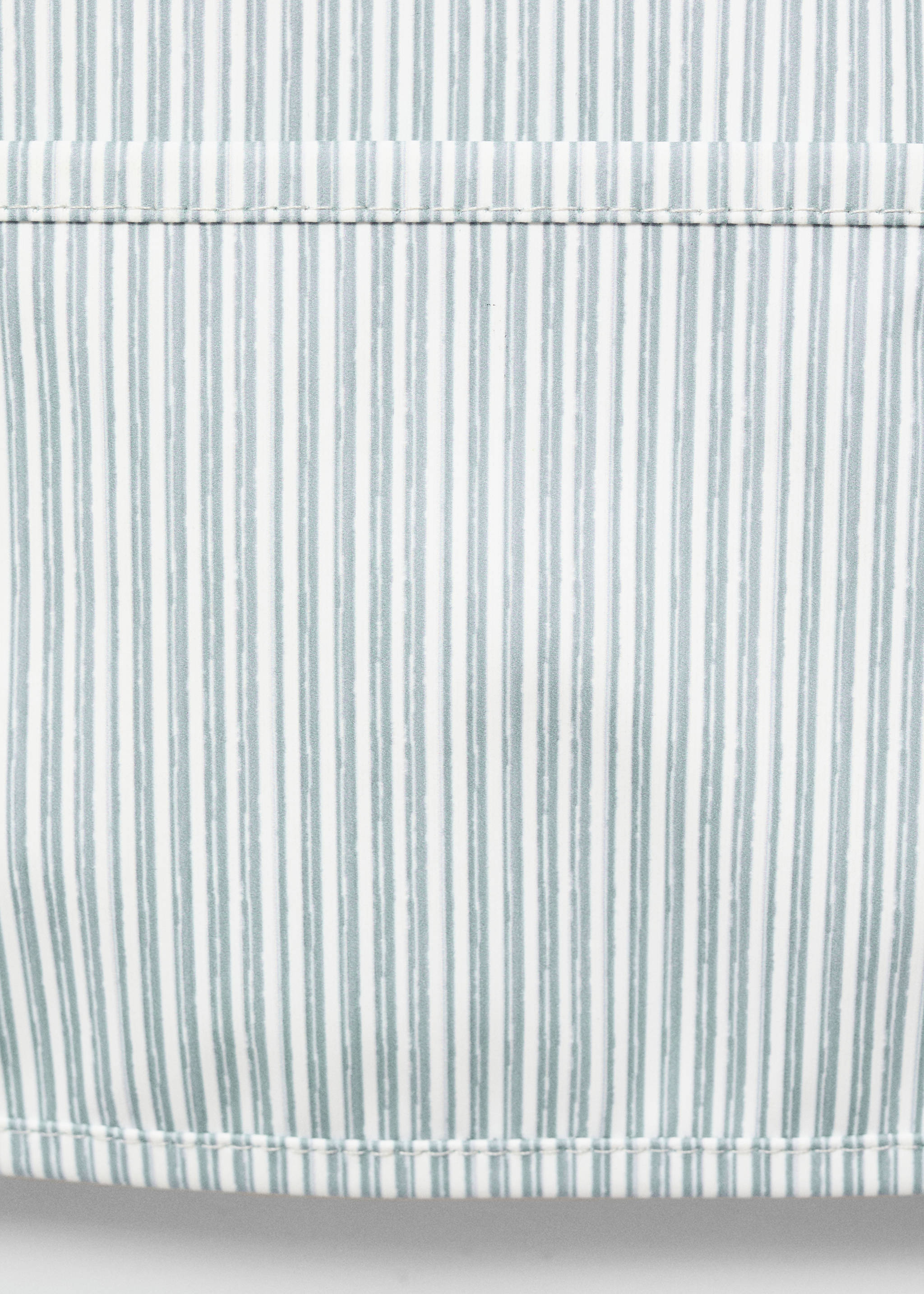 Two-tone striped bib - Details of the article 1