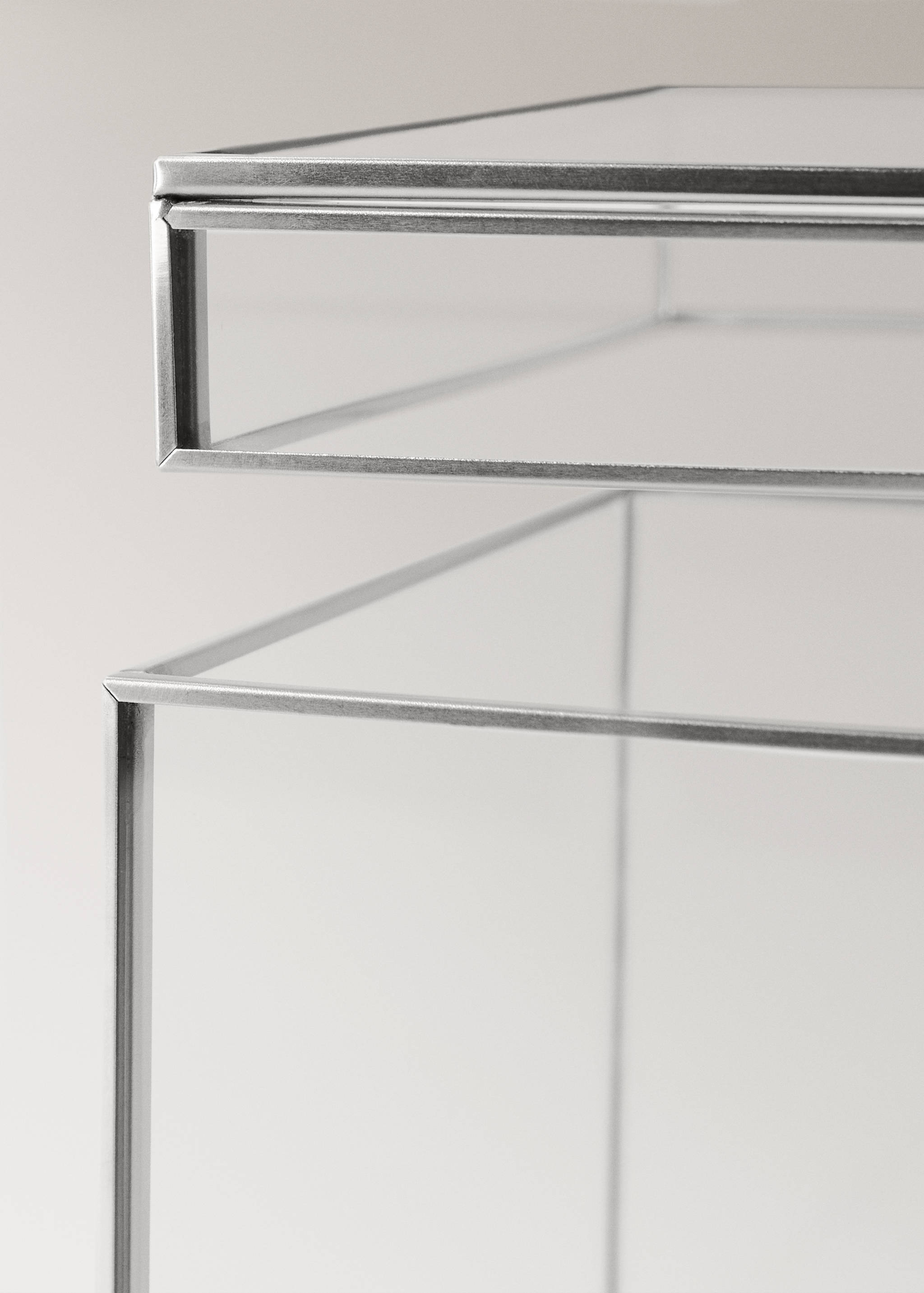 Kleine quadratische Metallbox - Detail des Artikels 2