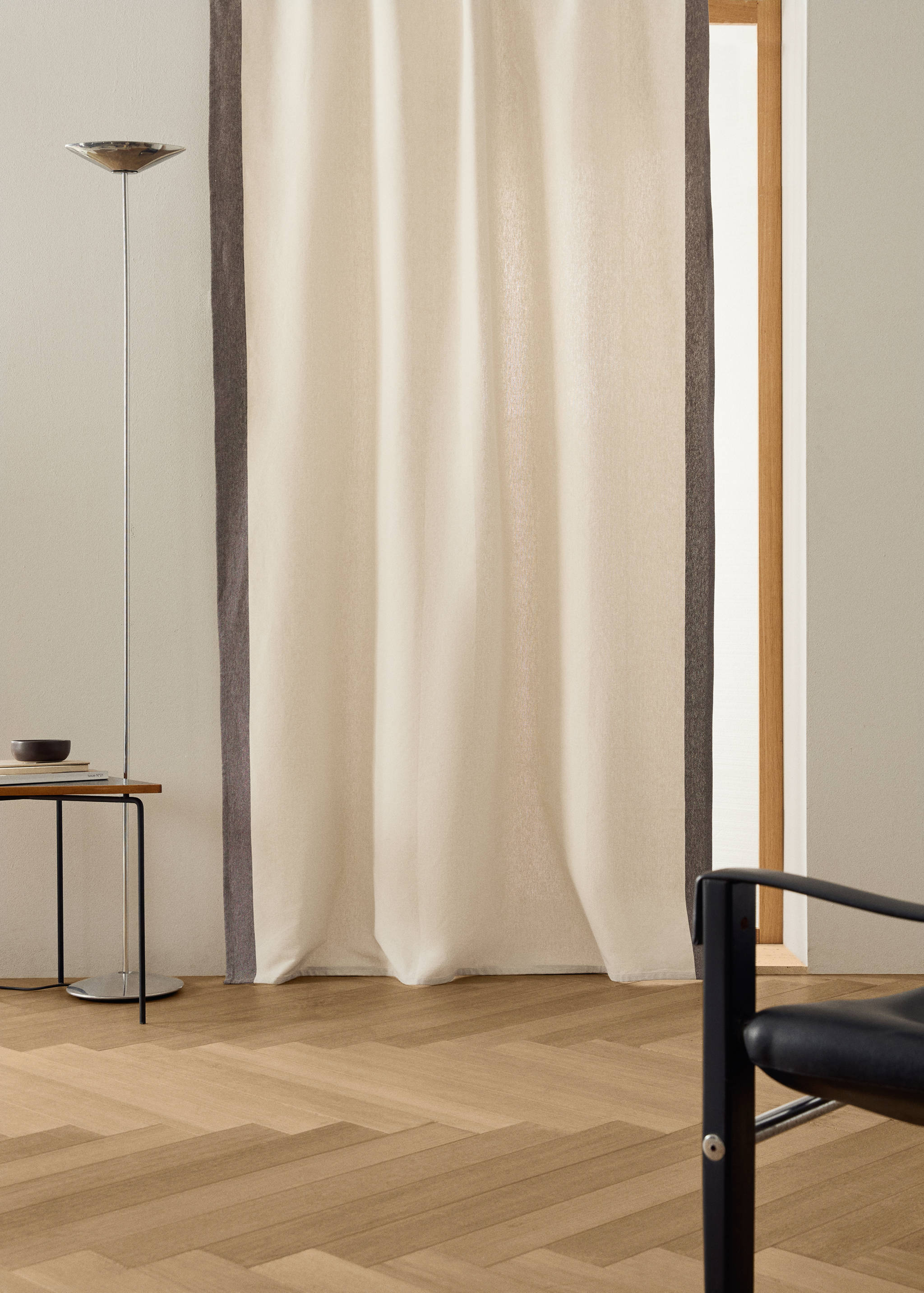 Curtain banda - General plane