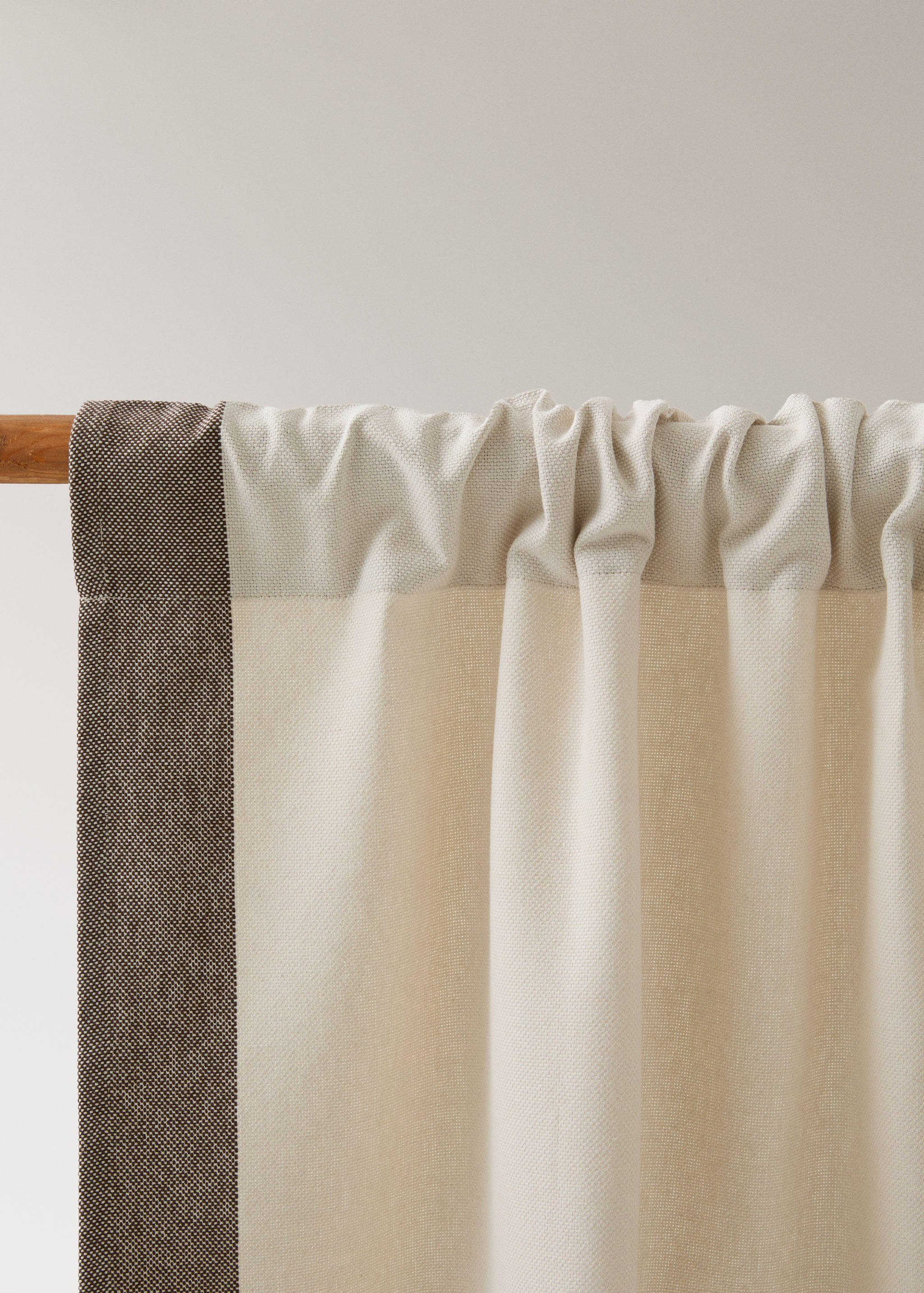 Curtain banda - Details of the article 2