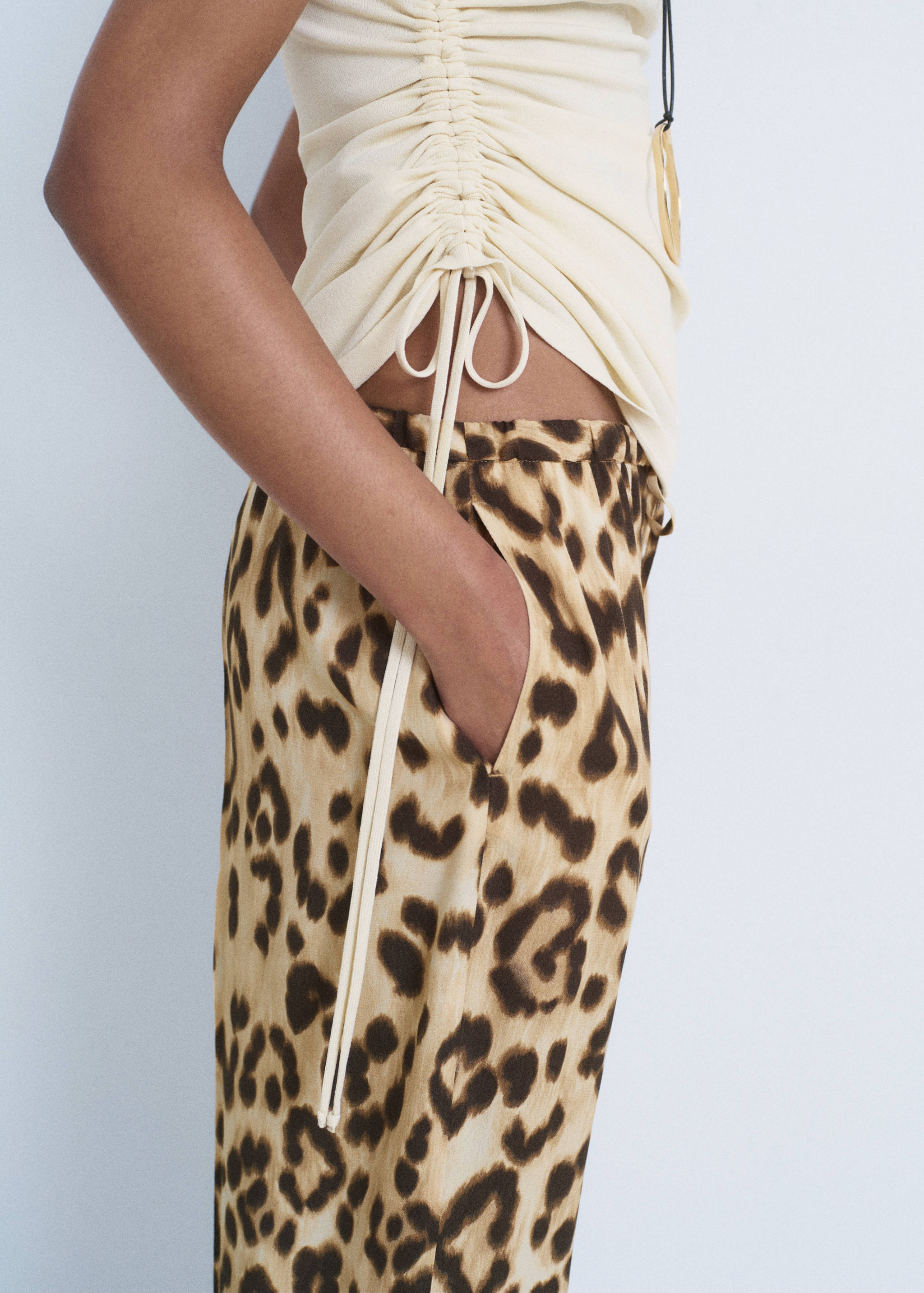 Leopard straight pants - Details of the article 2
