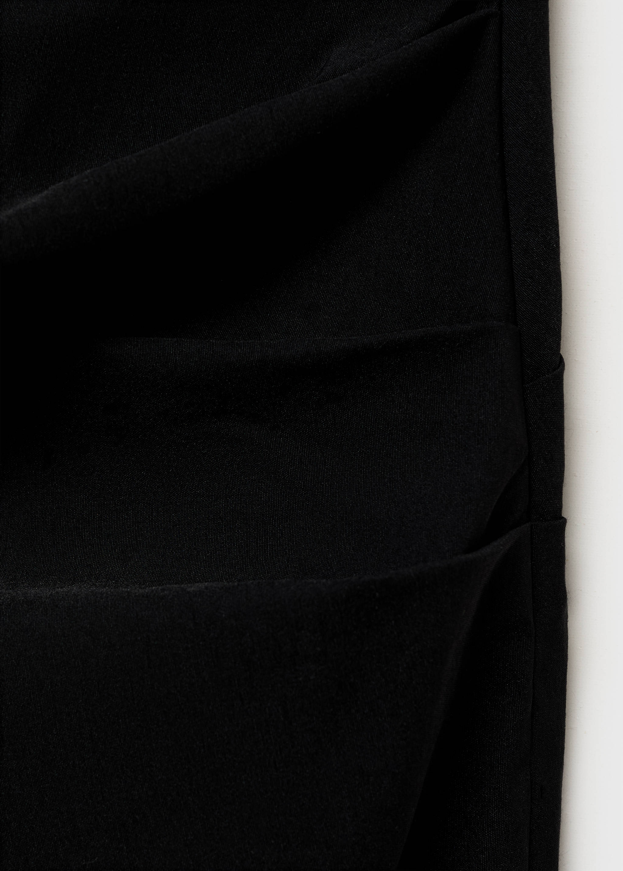 Trägerloses Kleid mit Schleifen-Detail - Detail des Artikels 8