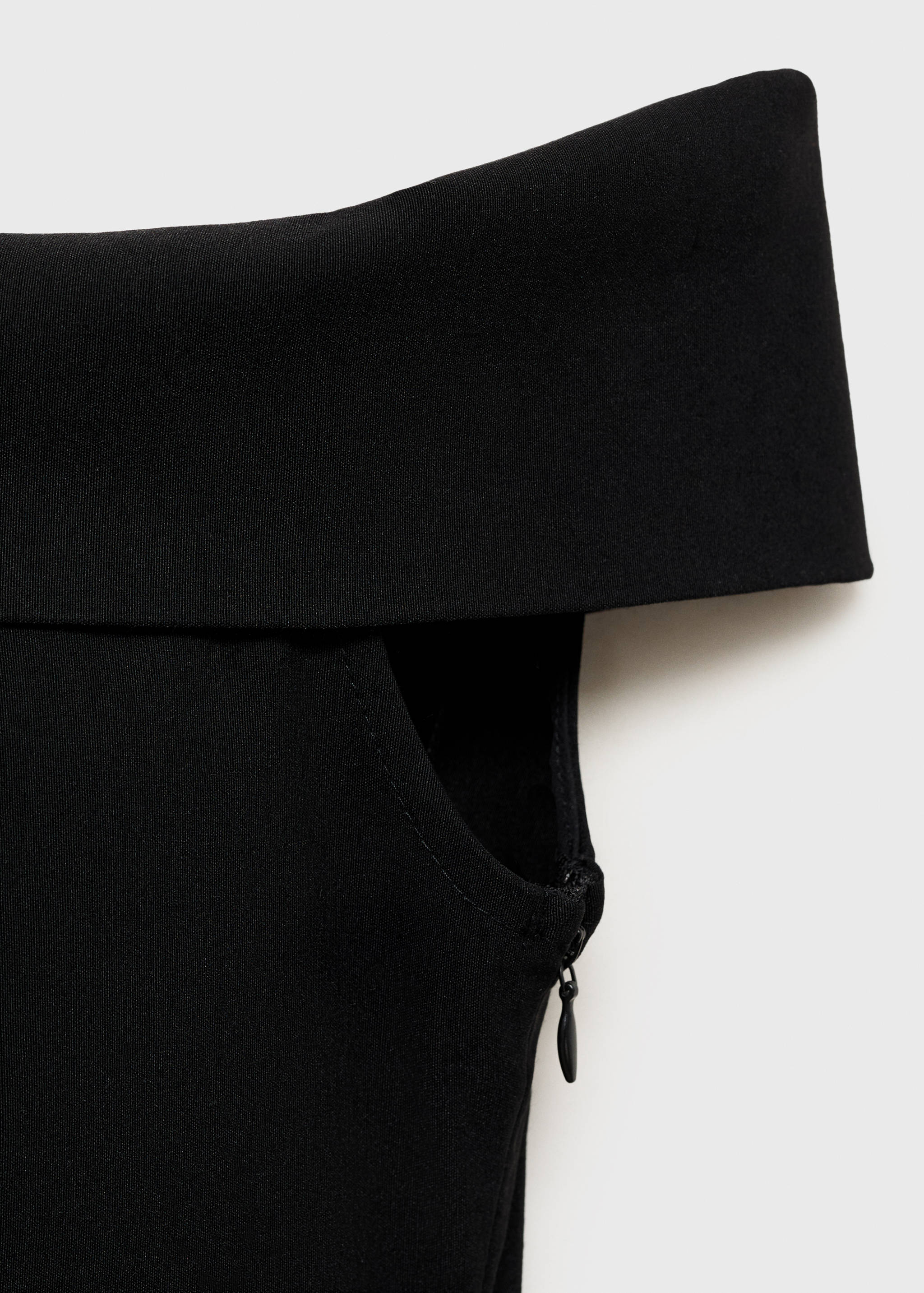 Trägerloses Kleid mit Schleifen-Detail - Detail des Artikels 0