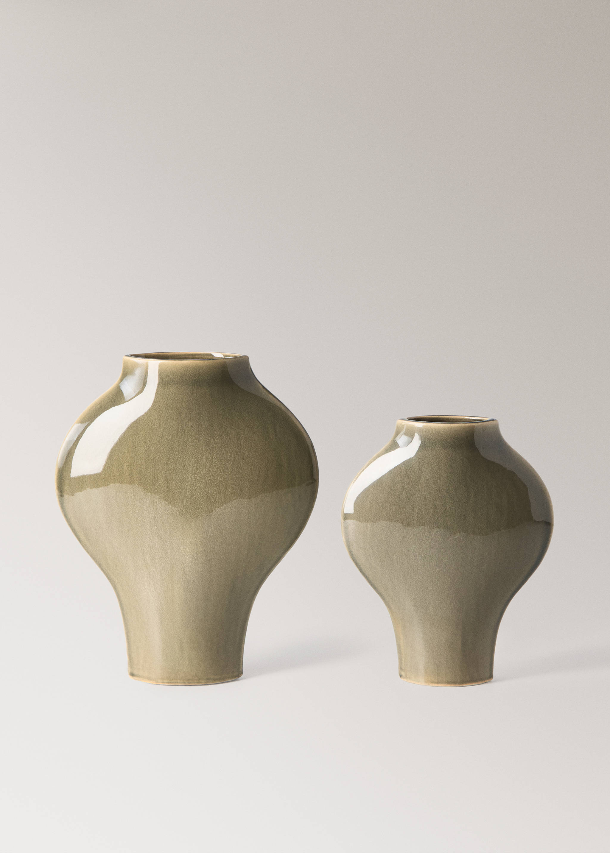 Small stoneware vase - Details of the article 3