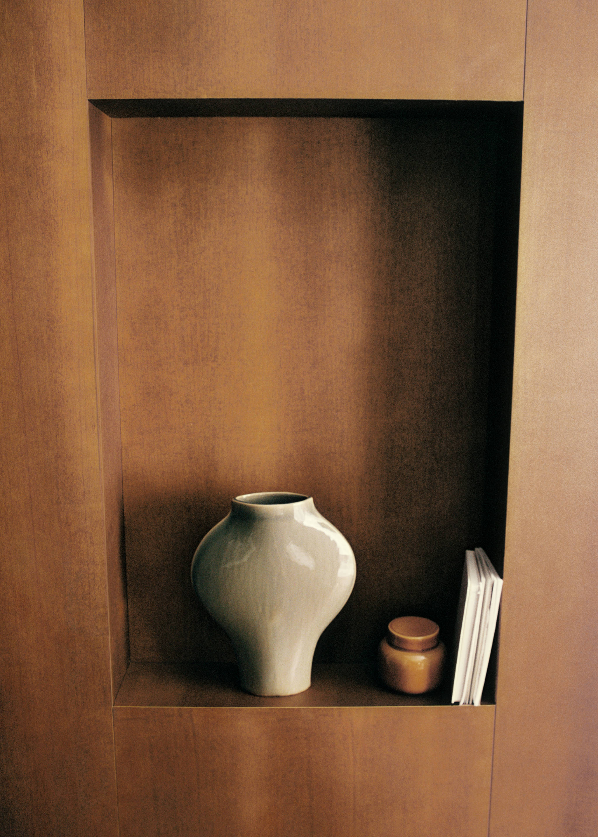 Small stoneware vase - Details of the article 5