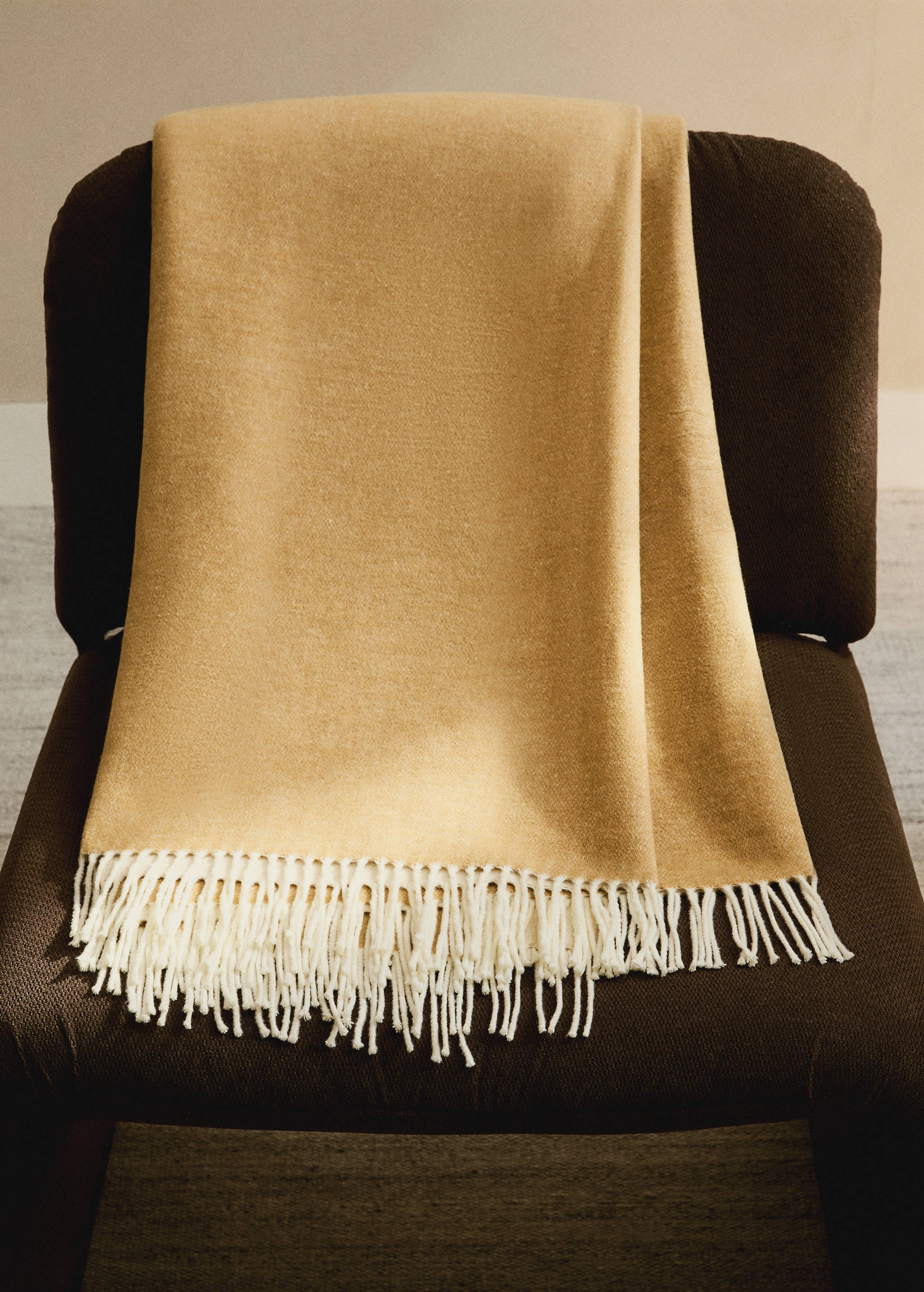 Double-sided cotton blanket with fringes - General plane