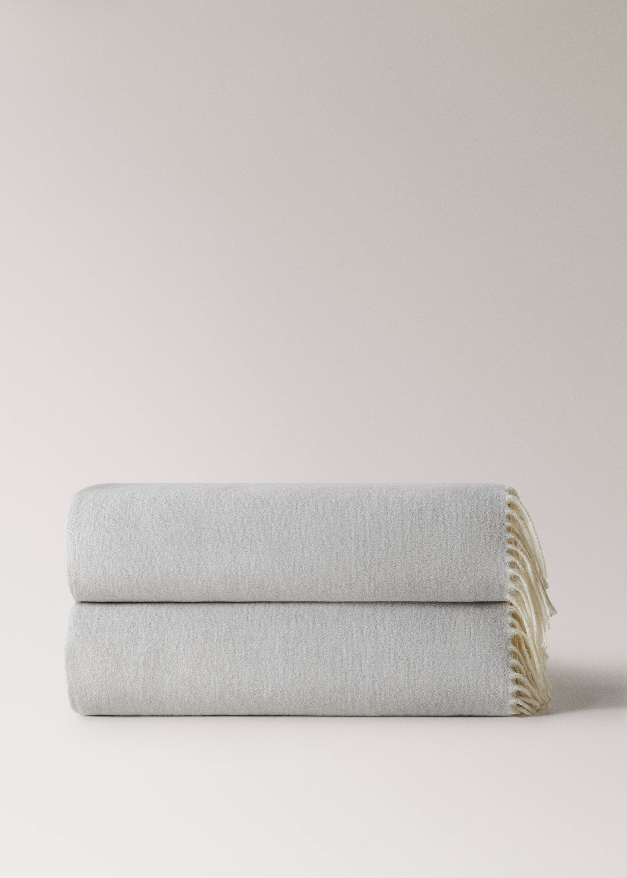 Double-sided cotton blanket with fringes - Article without model