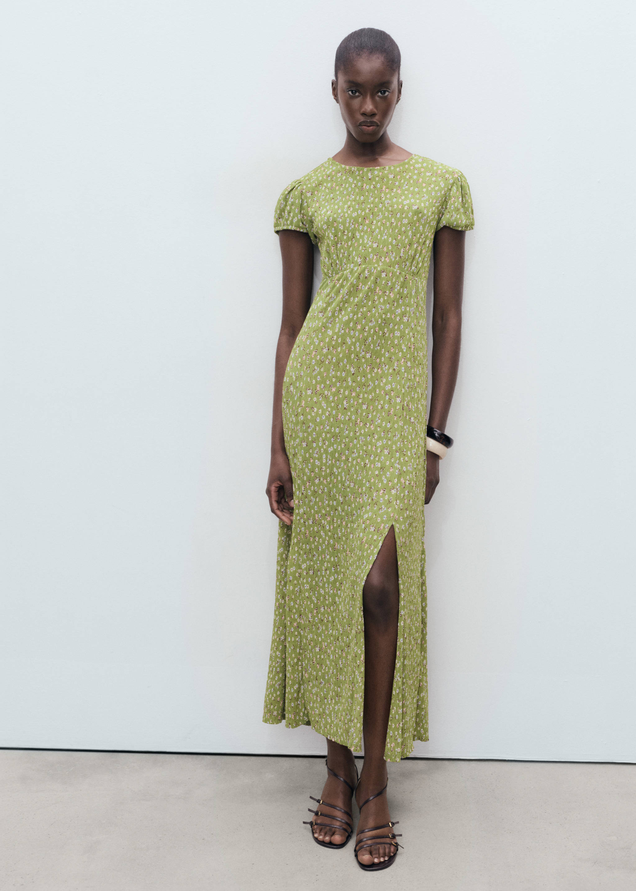 Robe imprimée fente latérale - Plan général