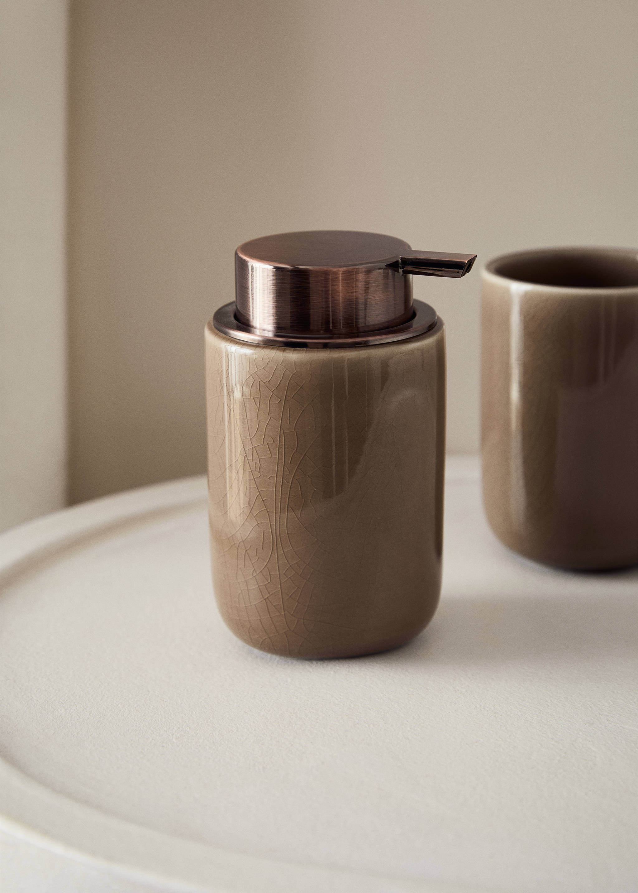 Coloured stoneware soap dispenser - General plane