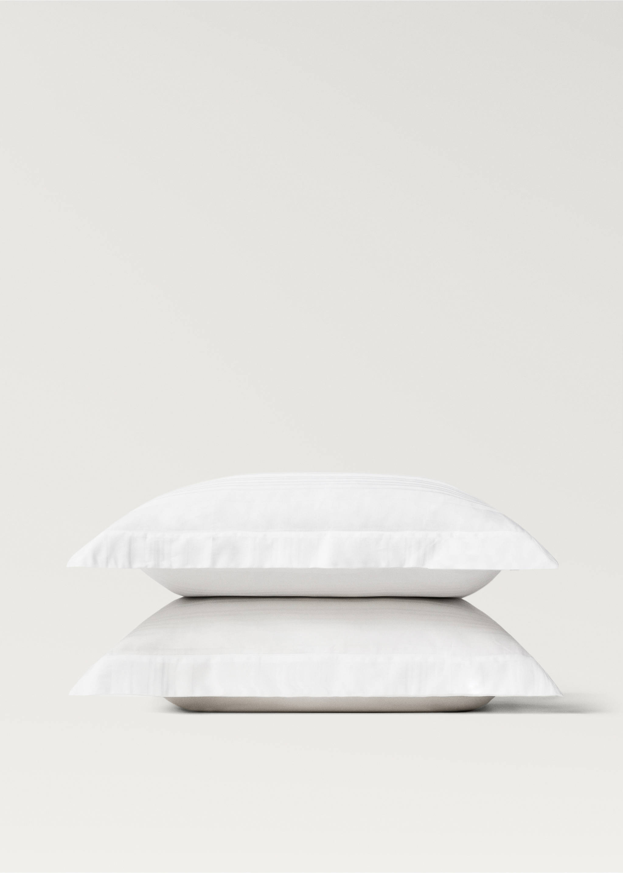 Two 300-thread count cotton satin striped pillowcases 60x60 cm - Details of the article 1, White. Ref: 17073806-00.