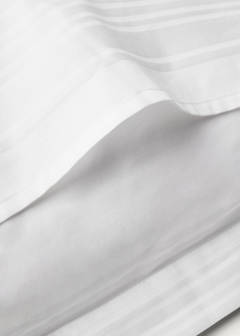 Two 300-thread count cotton satin striped pillowcases 60x60 cm — White 4