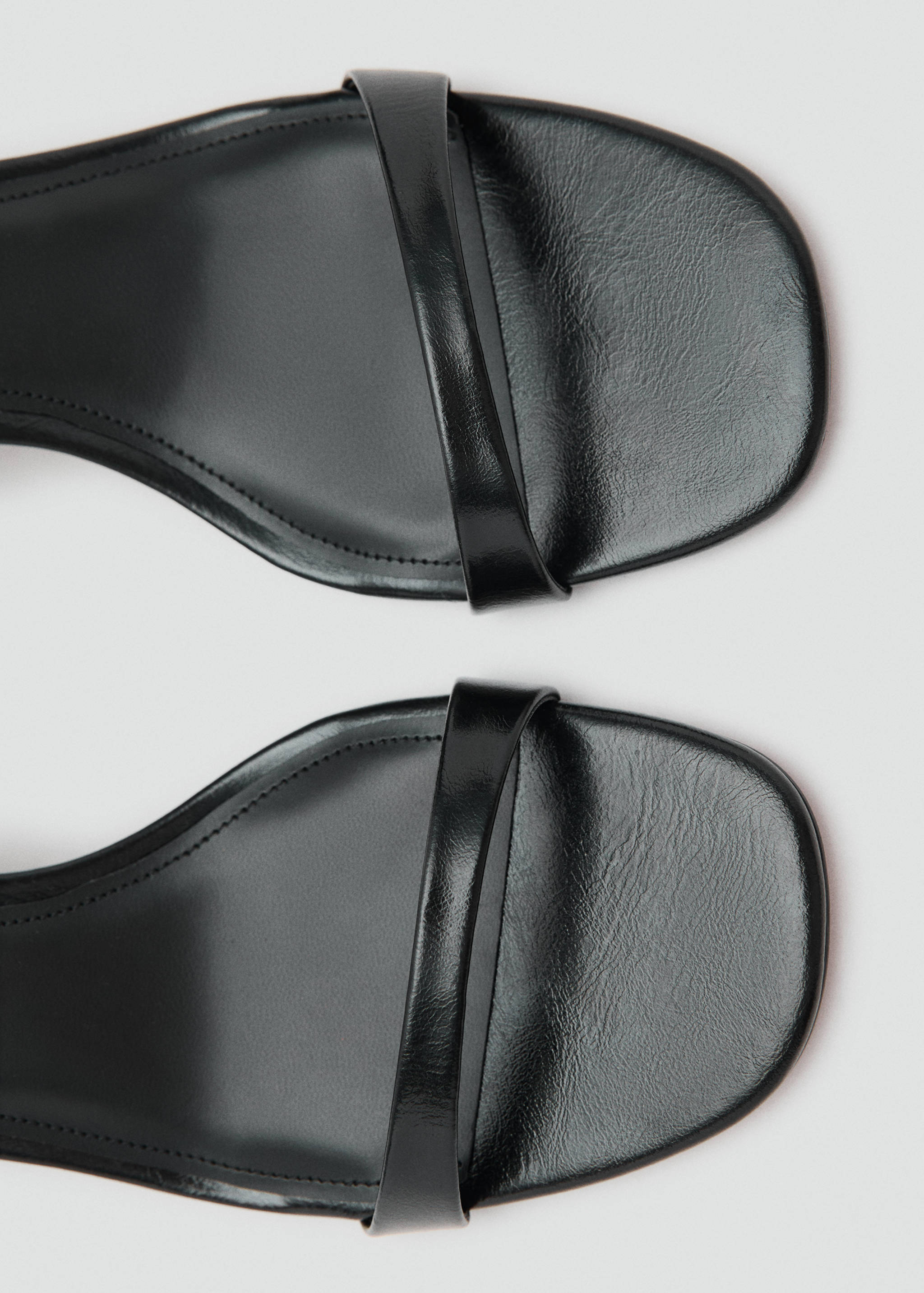 Block-heel sandals with strap - Details of the article 1