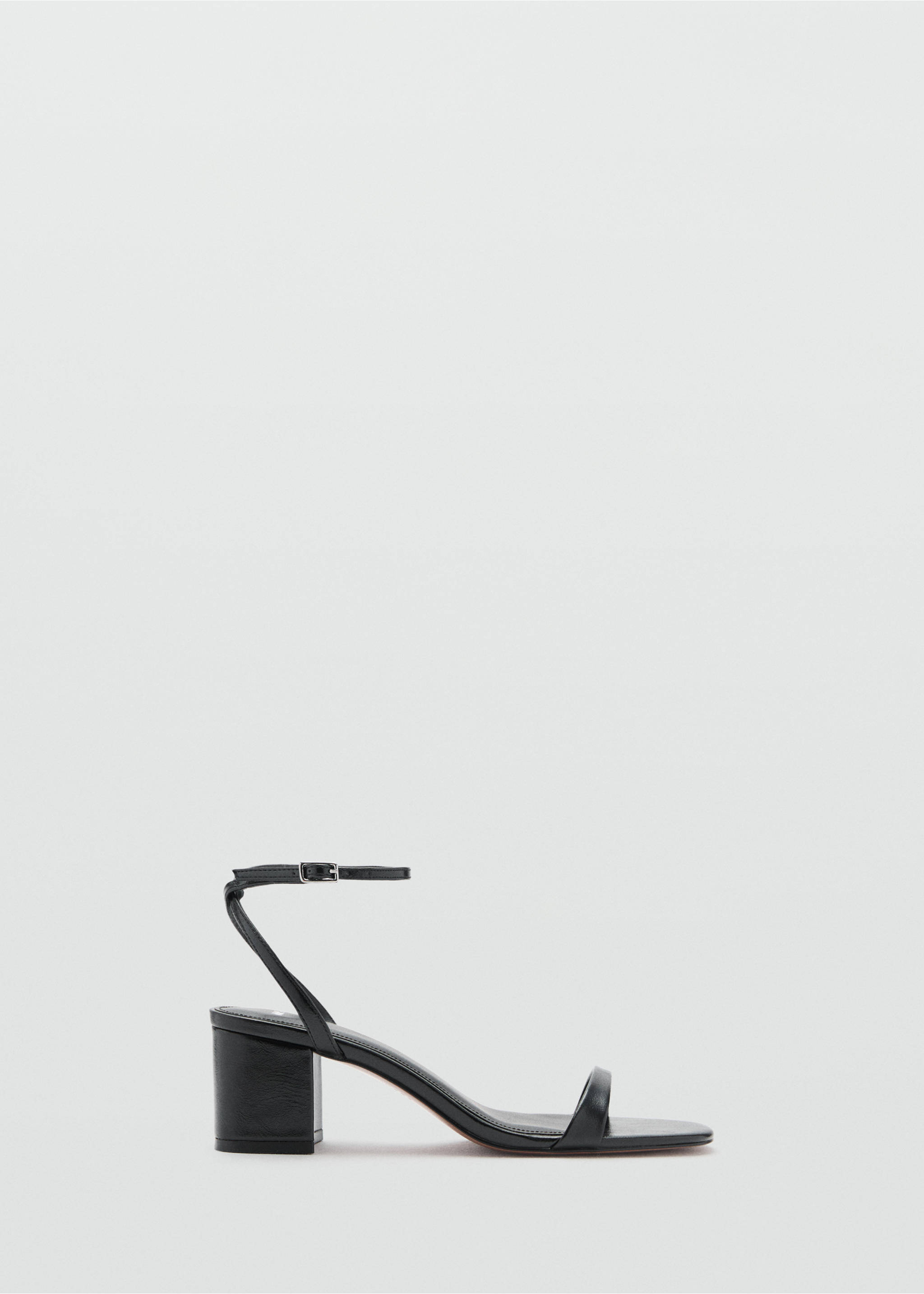 Block-heel sandals with strap - Article without model, Black. Ref: 17073808-00.