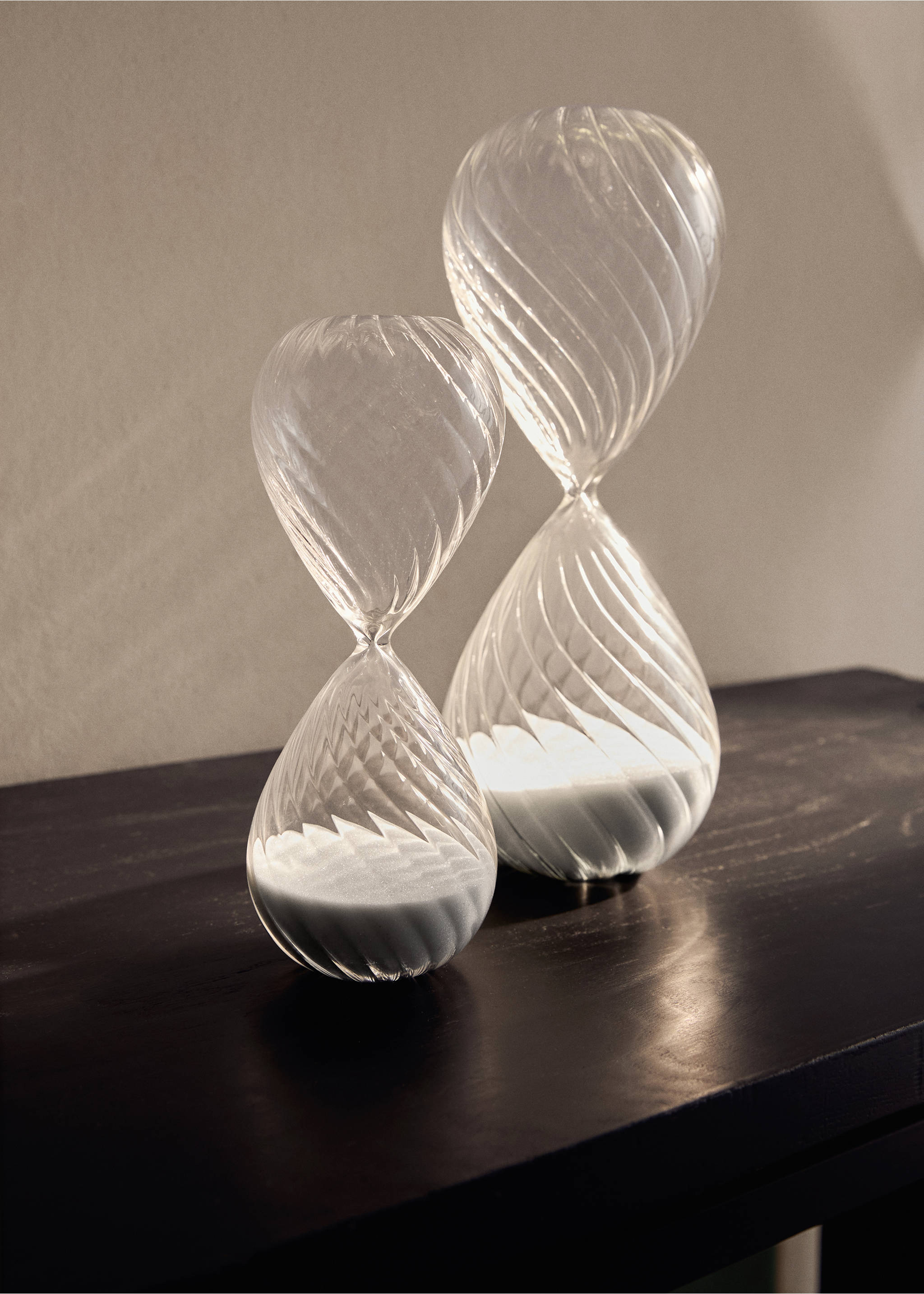 Sablier en spirale moyen - Plan général, Noir. Ref: 17073816-00.