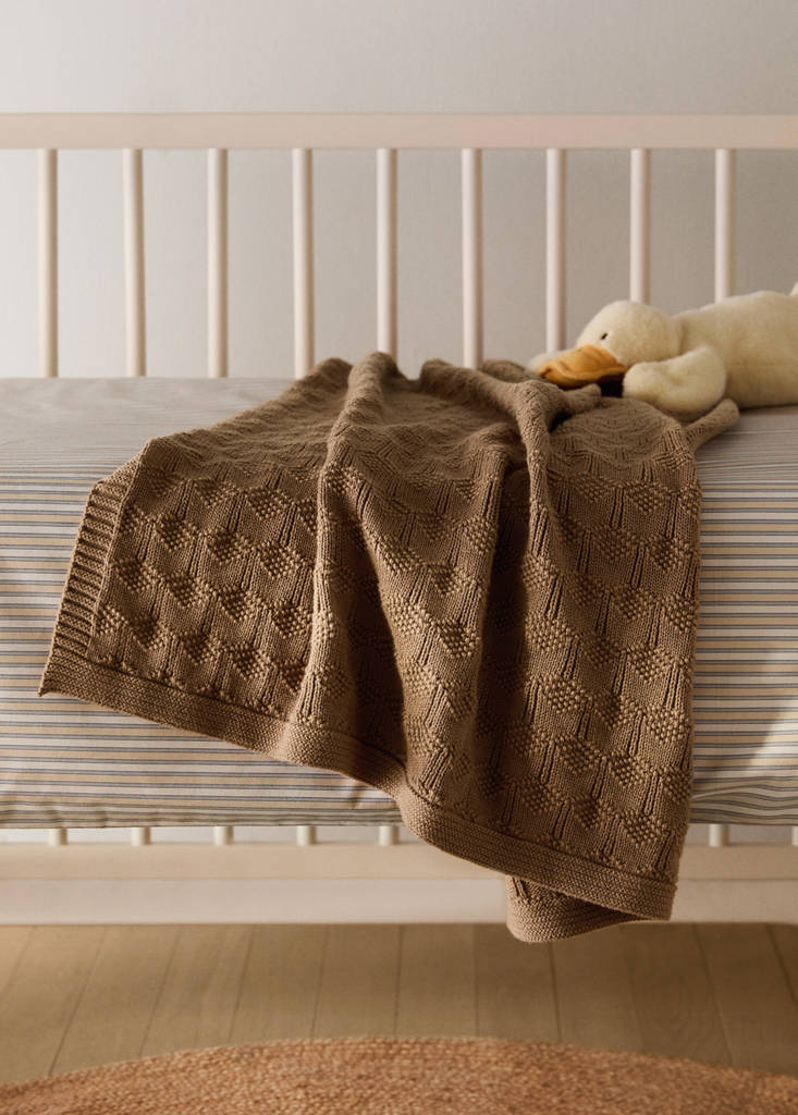 MANGO HOME - Couverture enfant 100 % coton points ajourés marron moyen - 70X100cm