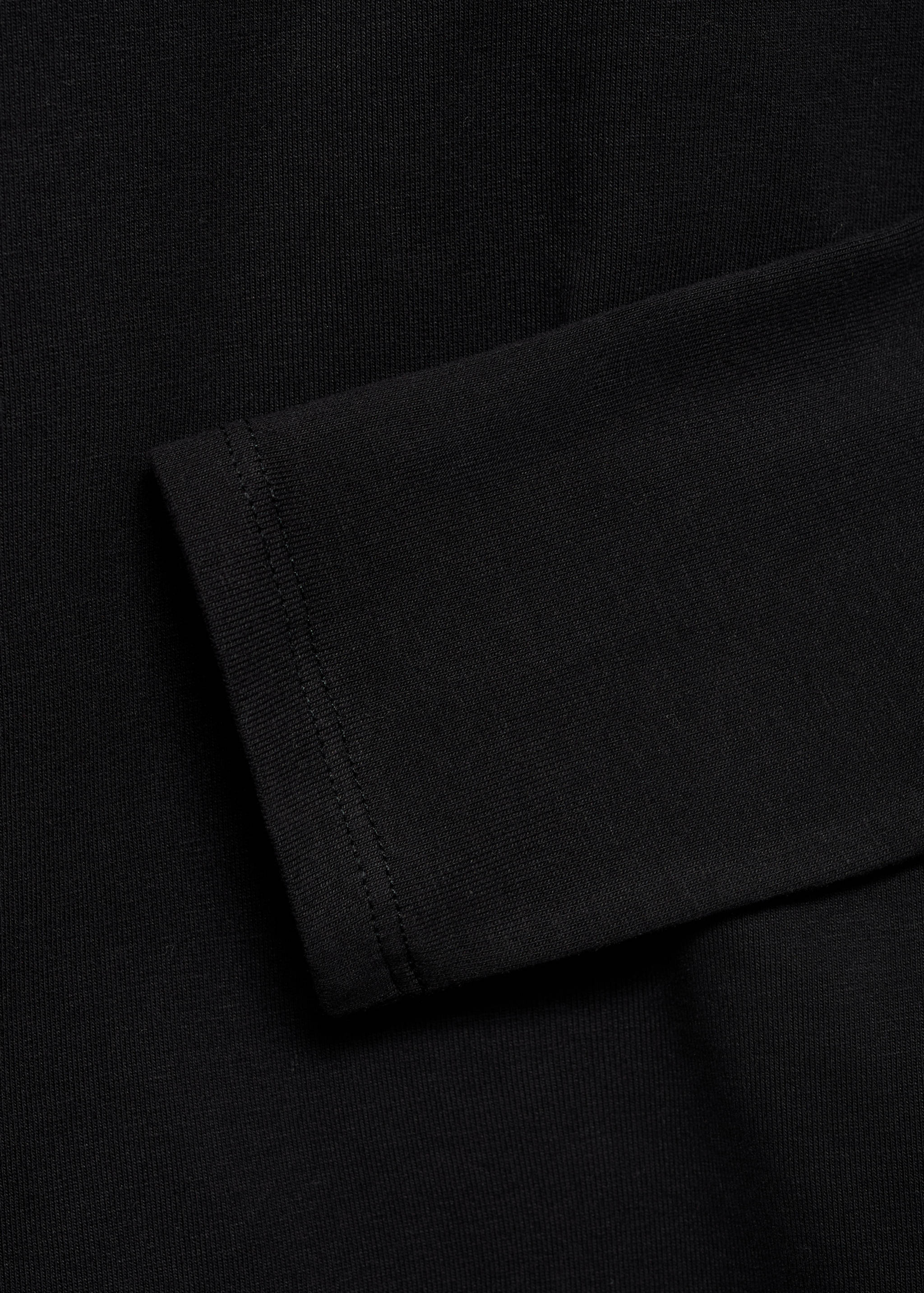 Turtleneck long-sleeved t-shirt - Details of the article 0