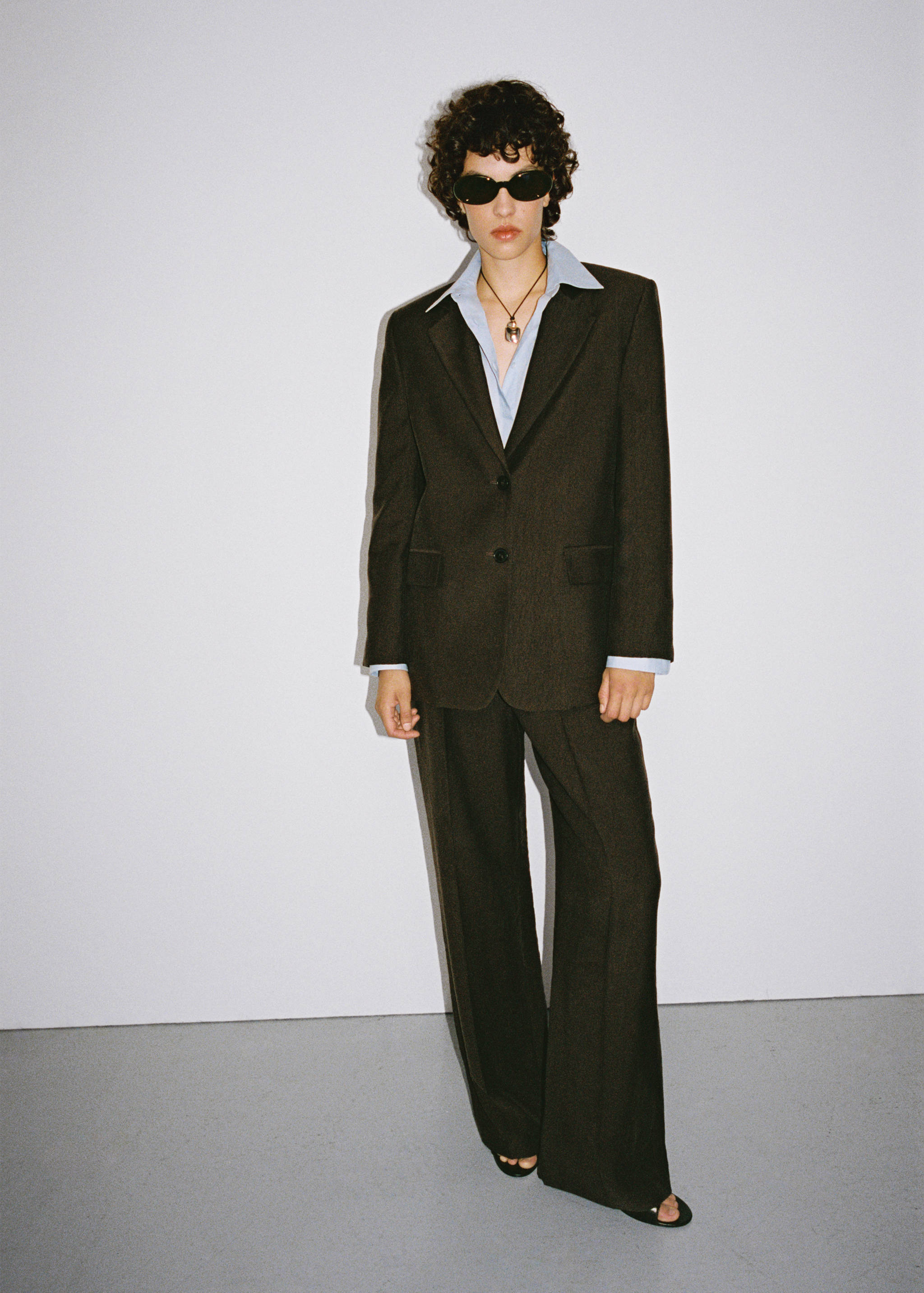 Oval-frame sunglasses - General plane